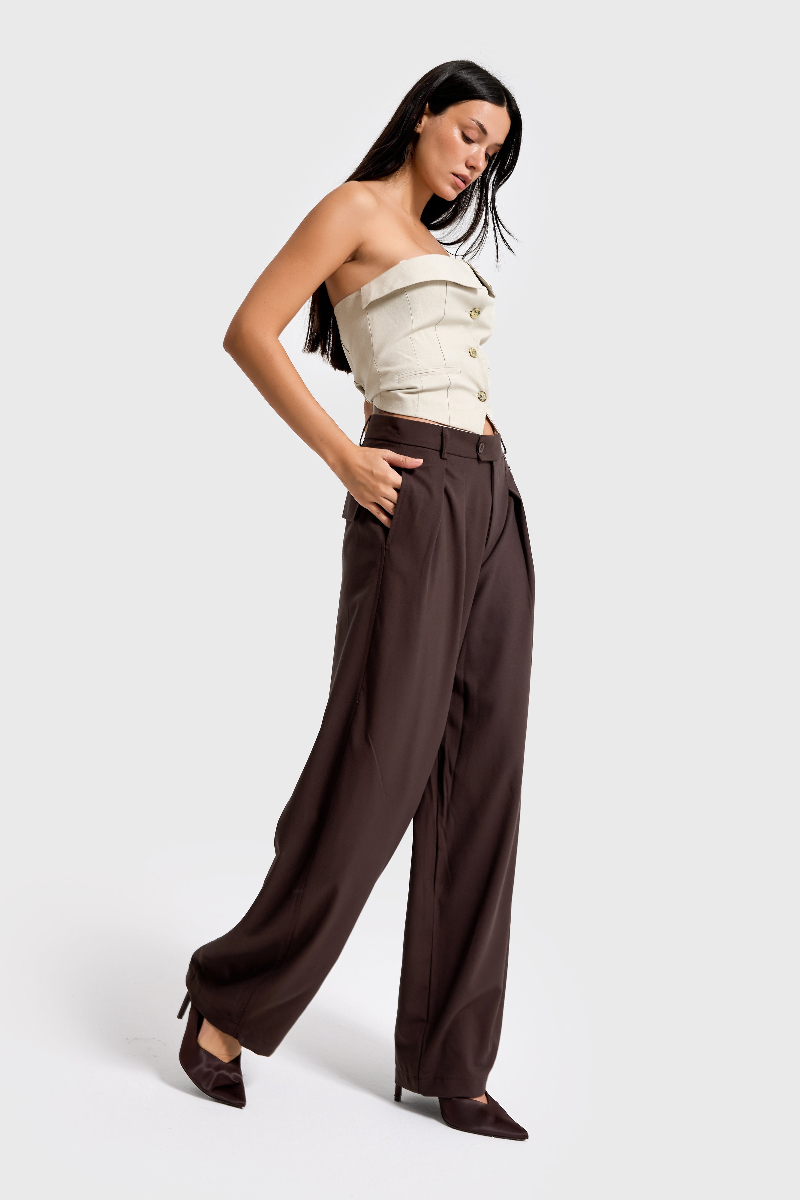 Kadın Kahverengi Aksesuar Detaylı Bol Kesim Dokuma Kumaş Özel Tasarım Pantolon