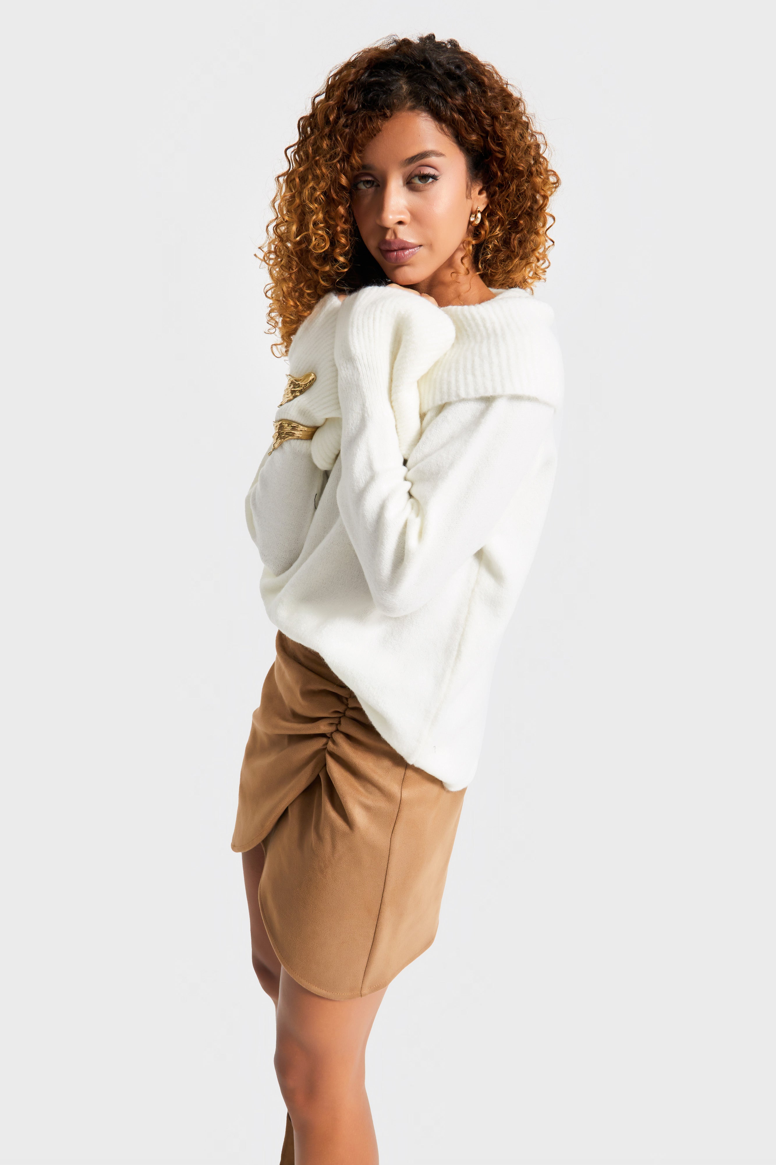 Kadın Kırık Beyaz Renk W5-101 Balıkçı Yaka Oversize Yumuşak Örgü Kazak