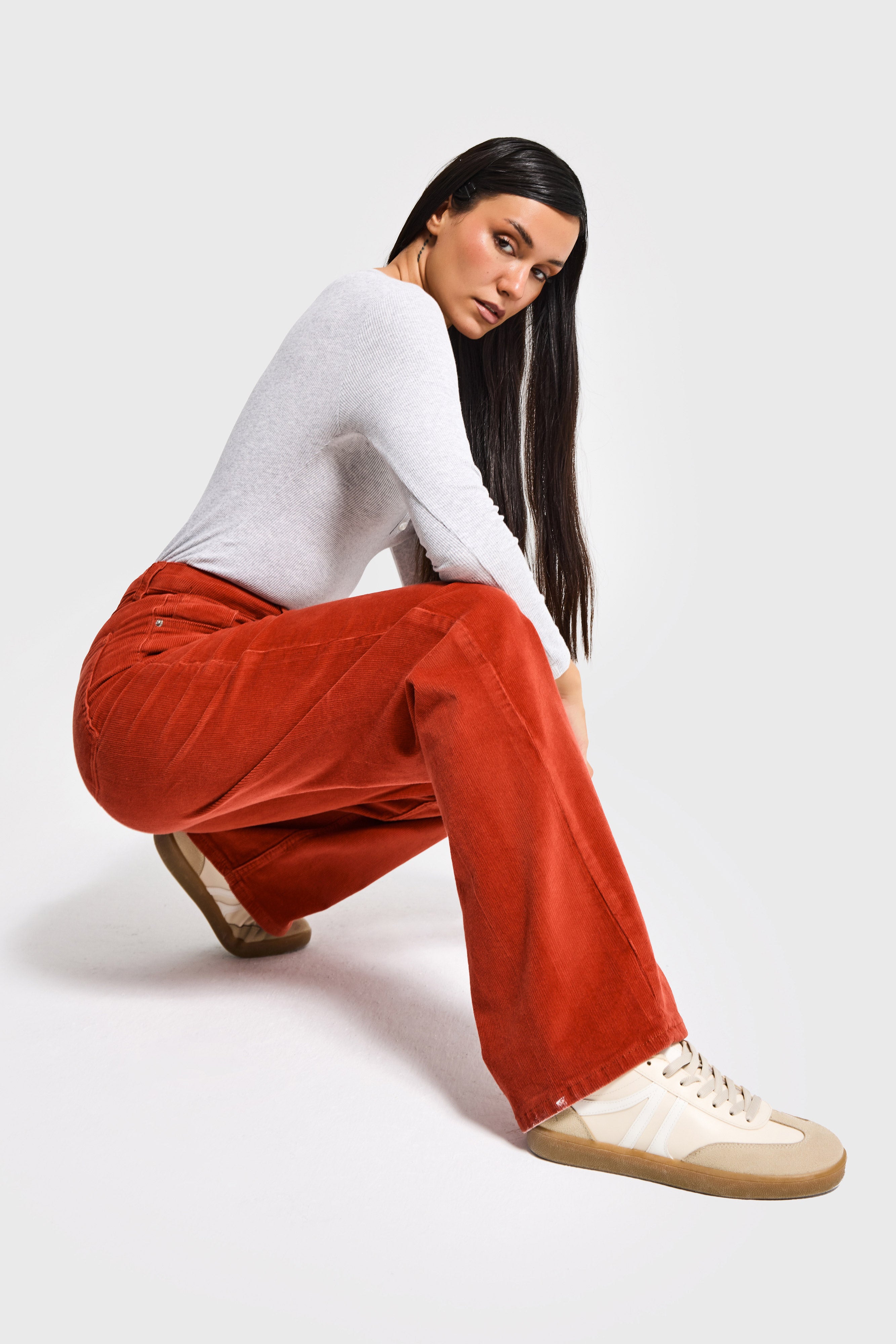 Kadın Kiremit Renk 26w5-104 İnce Fitilli Kadife Kumaş Straight Fit Pantolon