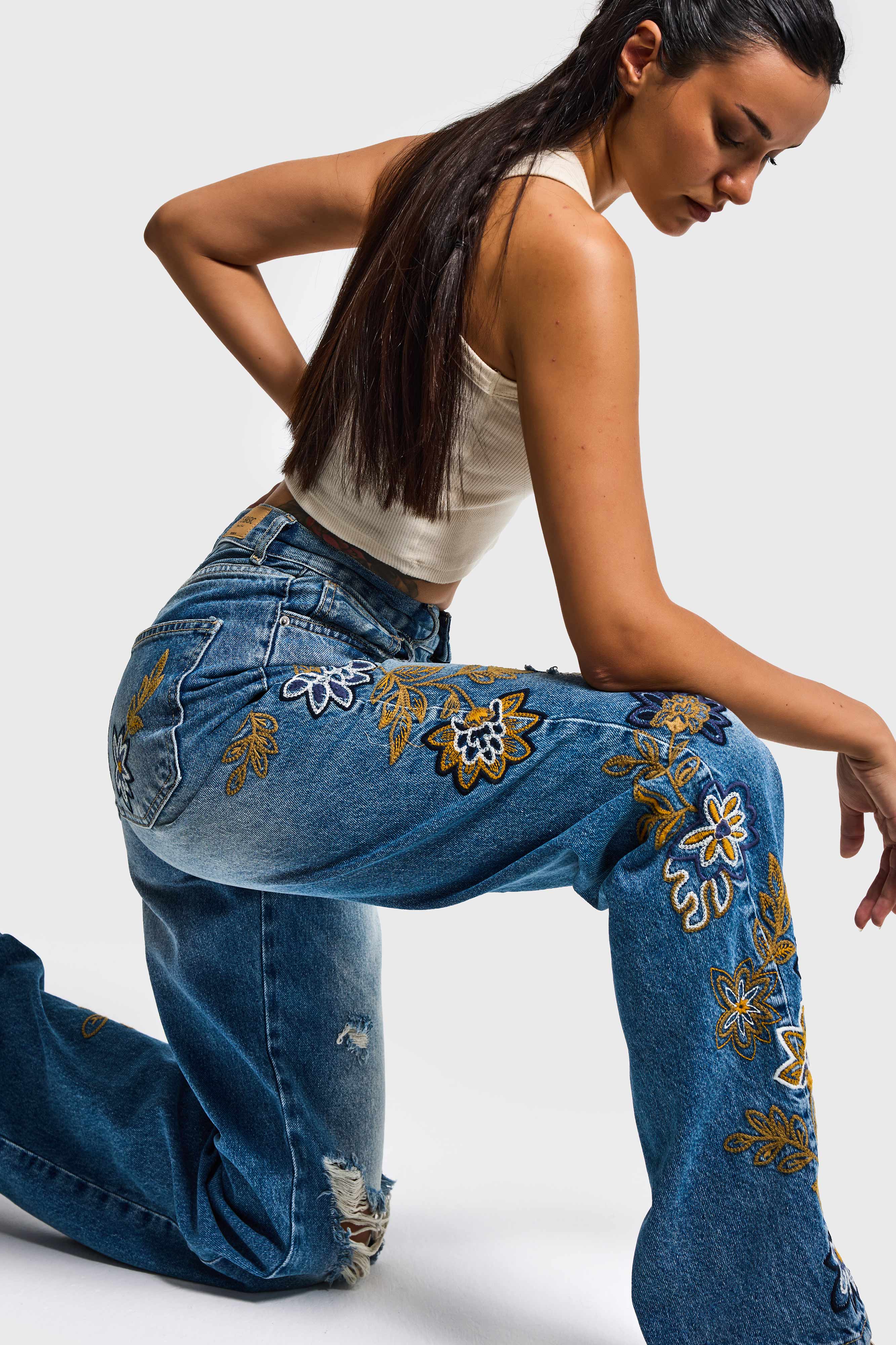 Kadın Kot Rengi 10s6-4 Loose Fit Özel Nakış Detaylı Yırtık Tasarım Denim Jean