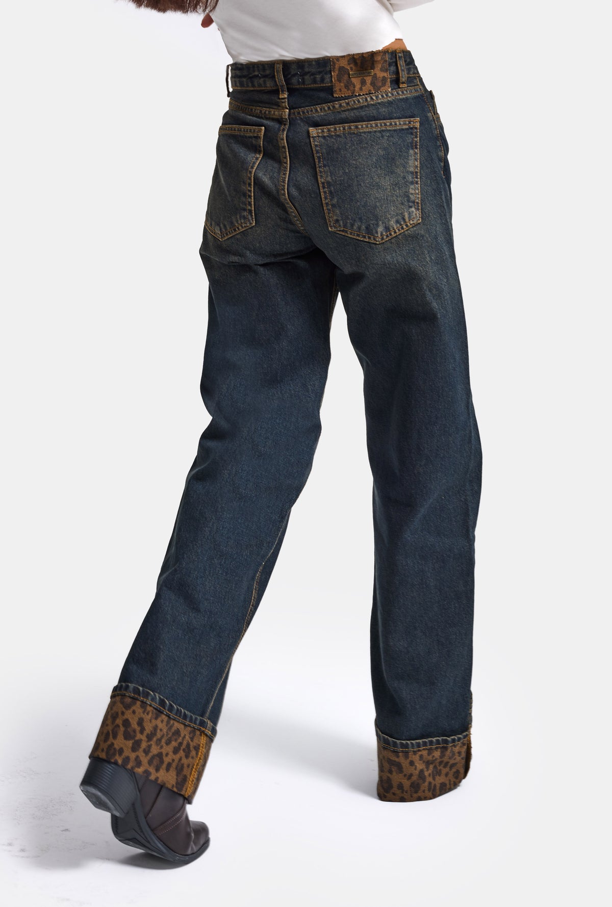 Kadın Kot Rengi 2w6-8 Straight Turn Up Paça Leopar Detaylı Tasarım Denim Jean