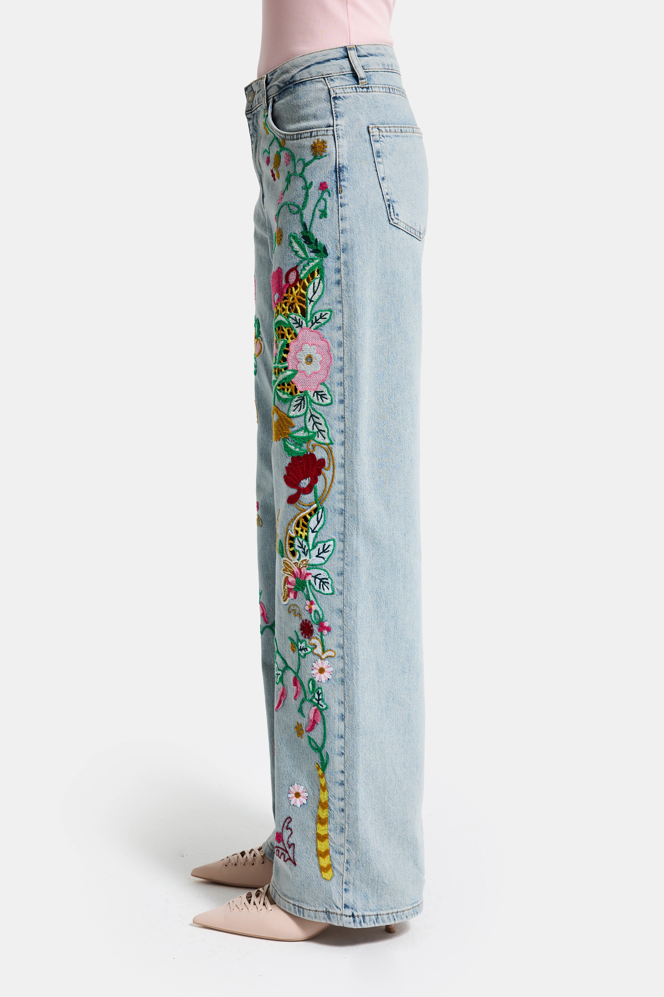 Kadın Kot Rengi 3s6-32 Straight Fit Özel Desen Çiçek Nakışlı Tasarım Denim Jean