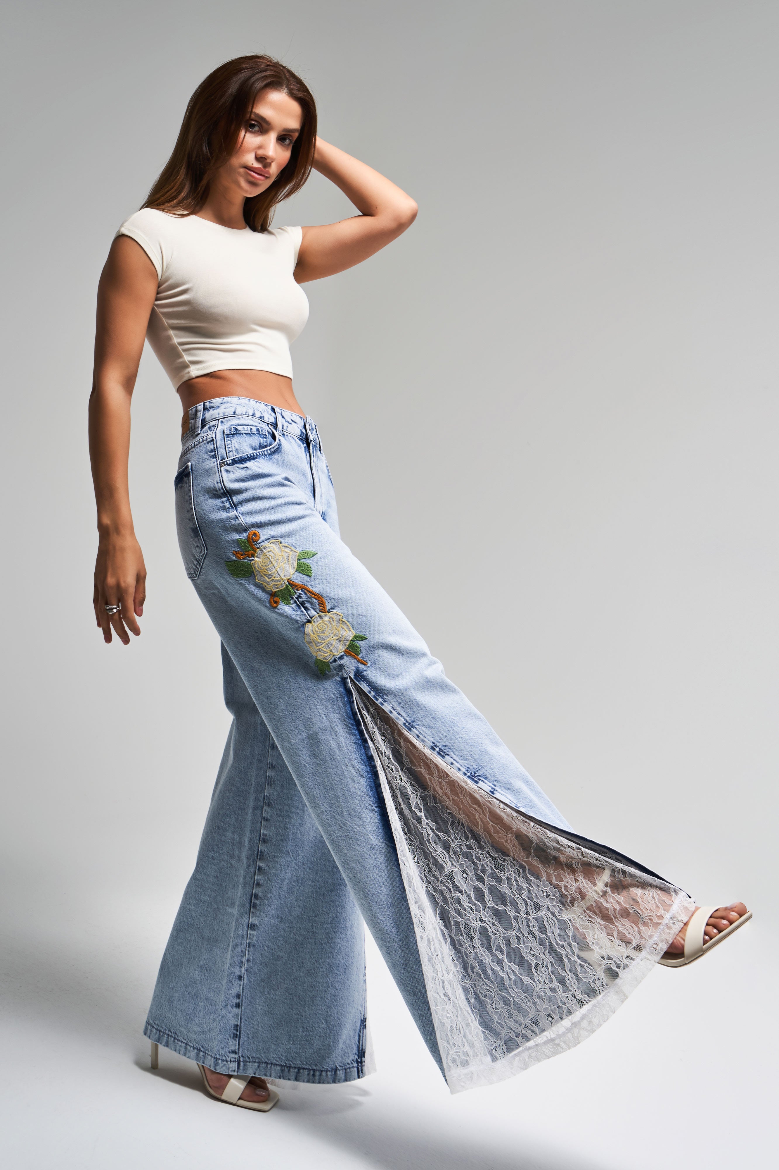 Kadın Kot Rengi 4s5-27 Palazzo Fit Çiçek Nakışlı Dantel Detaylı Tasarım %100 Koton Denim Jean