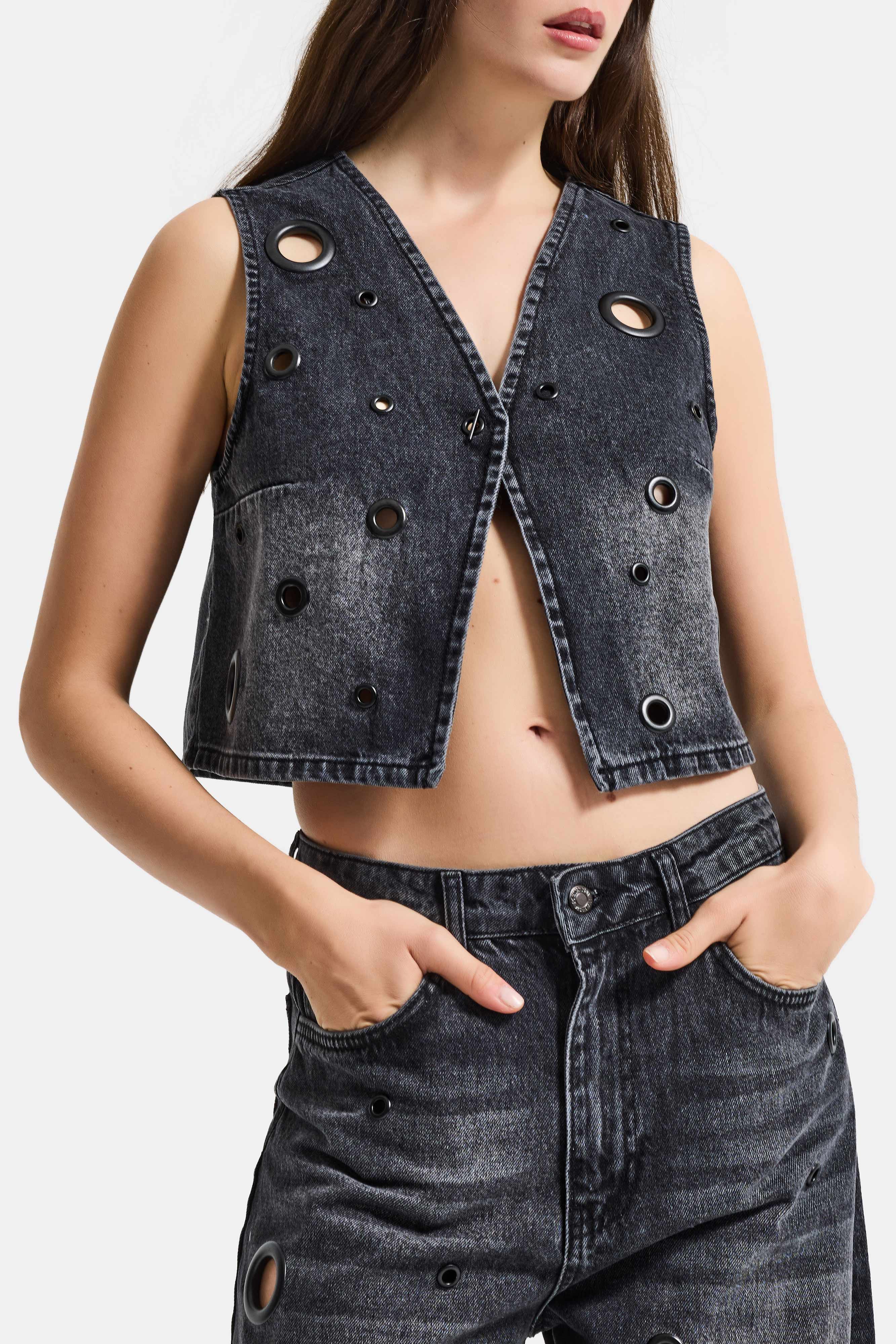 Kadın Koyu Füme 2s6-1 Crop Fit Kuş Gözlü Tasarım Denim Yelek