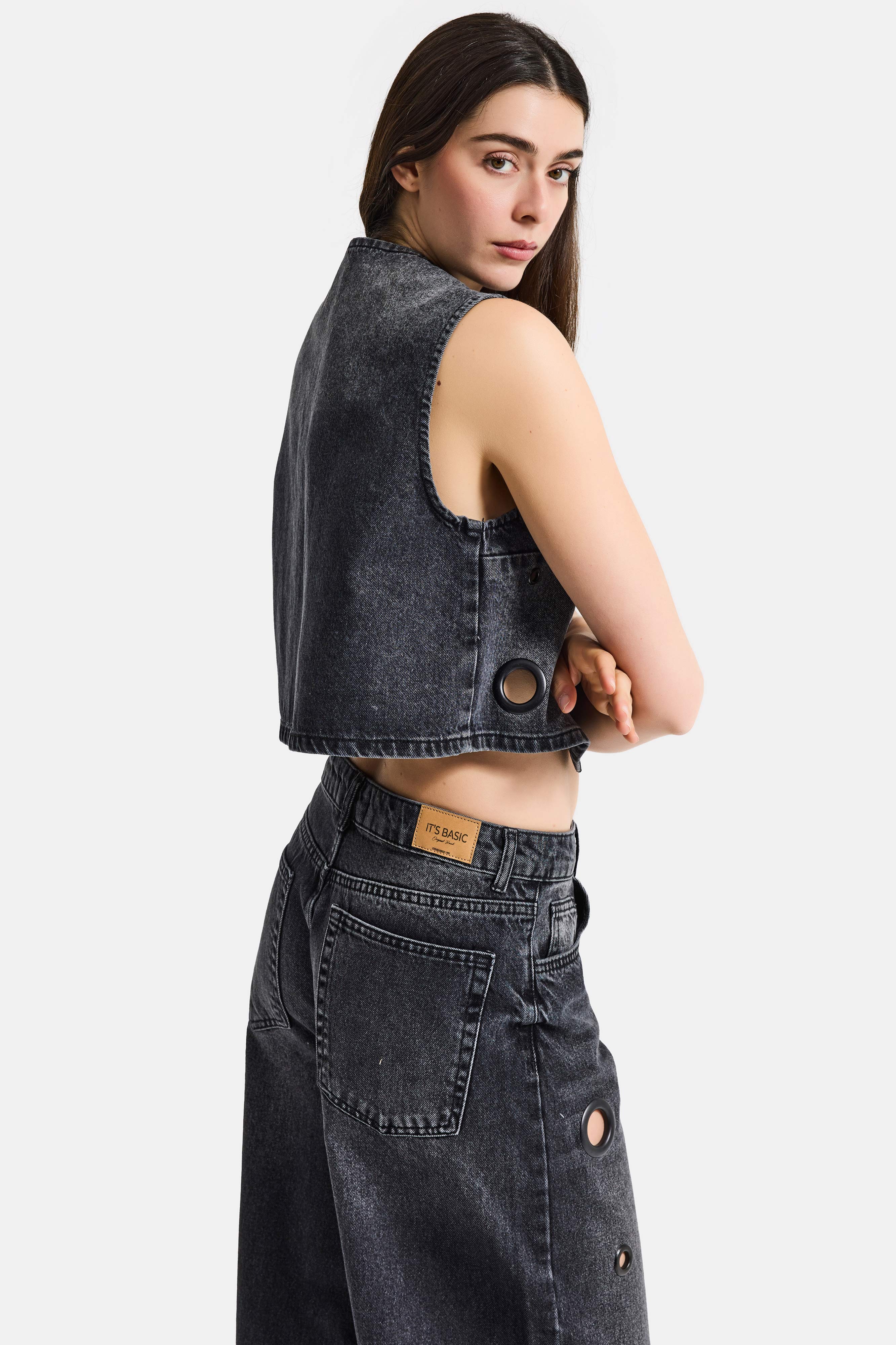 Kadın Koyu Füme 2s6-1 Crop Fit Kuş Gözlü Tasarım Denim Yelek