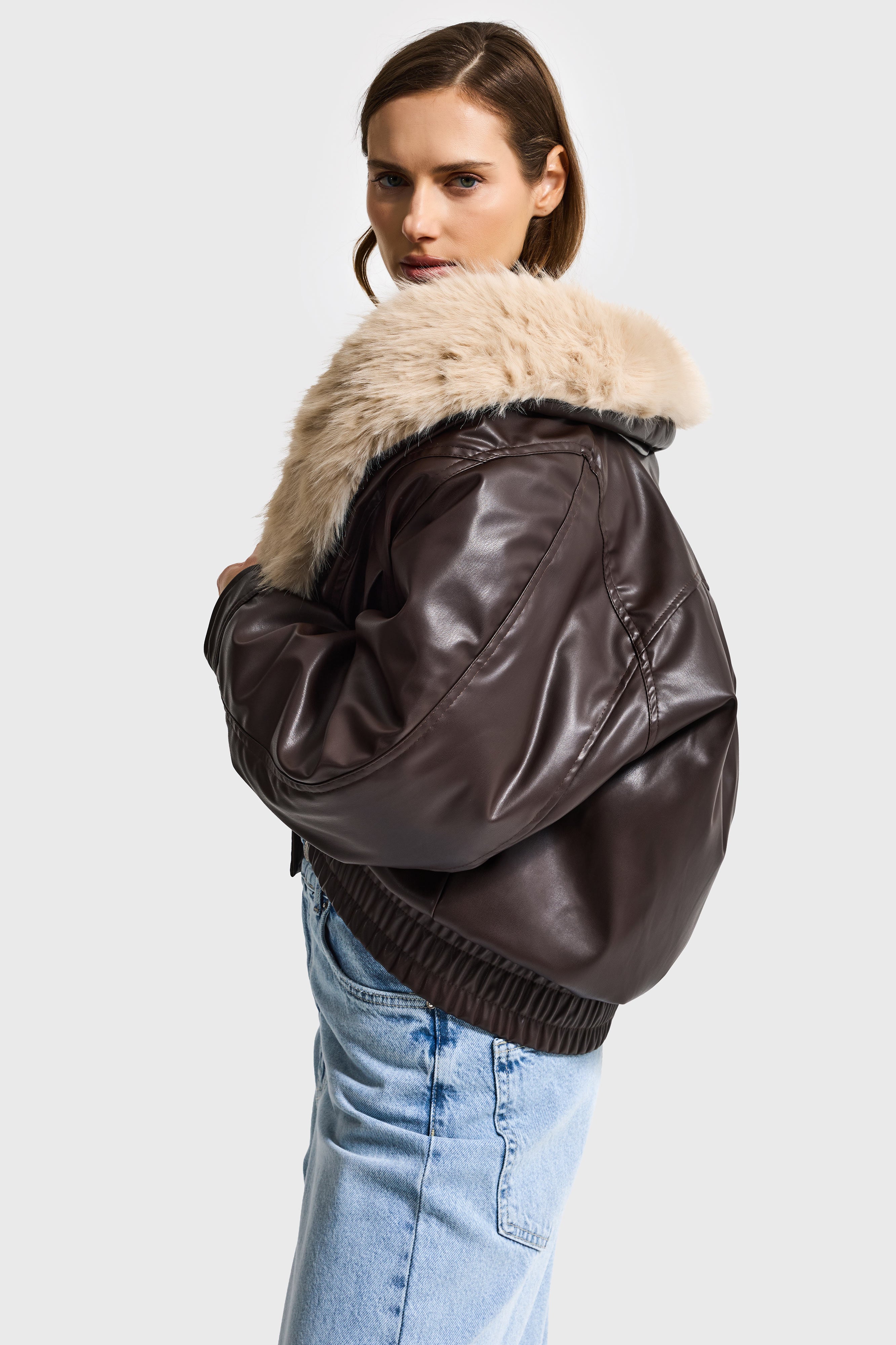 Kadın Koyu Kahve Kemer Boy Yakası Peluş İçi Astarlı Tasarım Suni Deri Mont