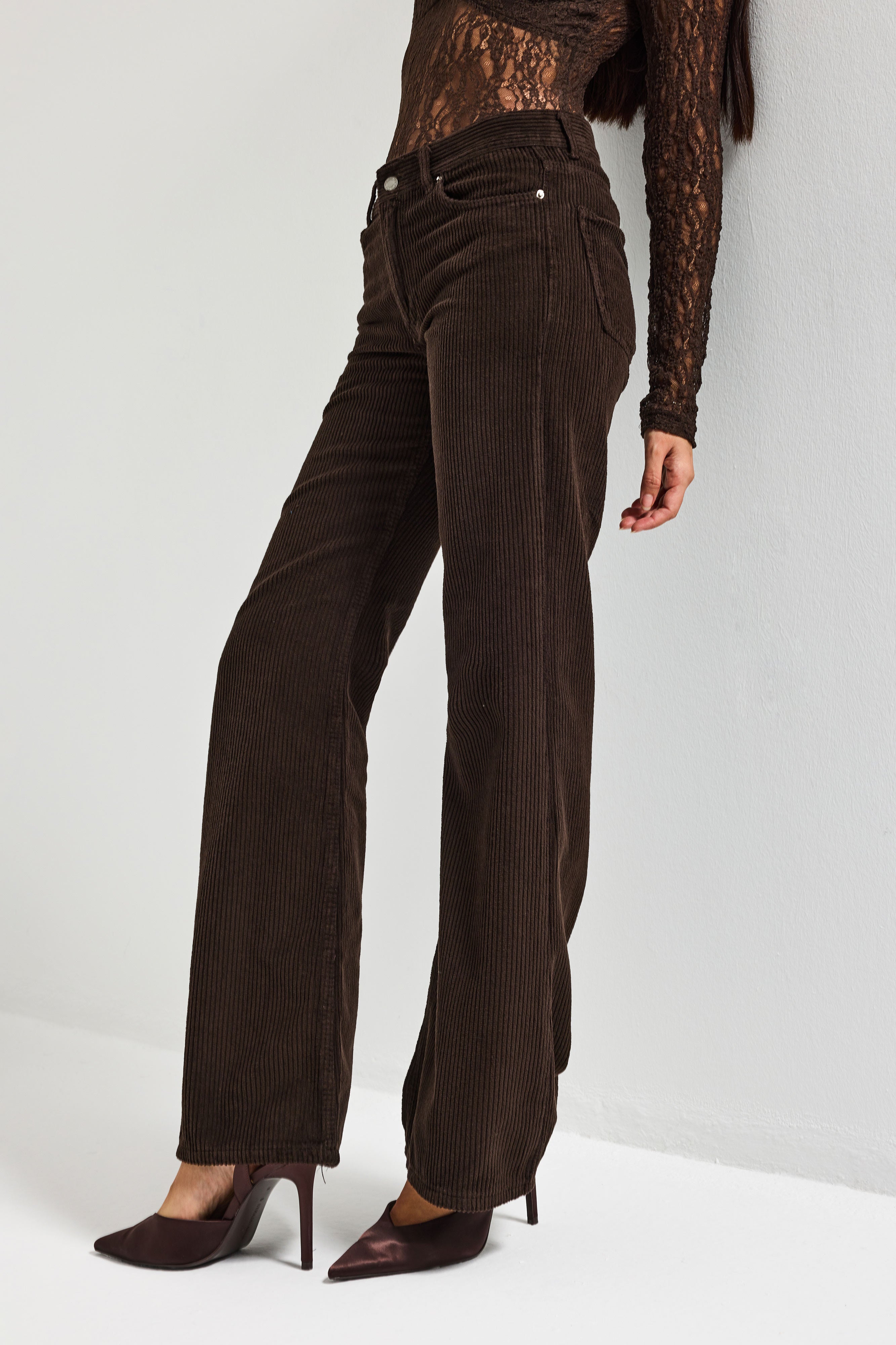 Kadın Koyu Kahve Renk 29w5-81 Midrise Flare Fit Kalın Fitilli Velvet Kumaş Kadife Pantolon