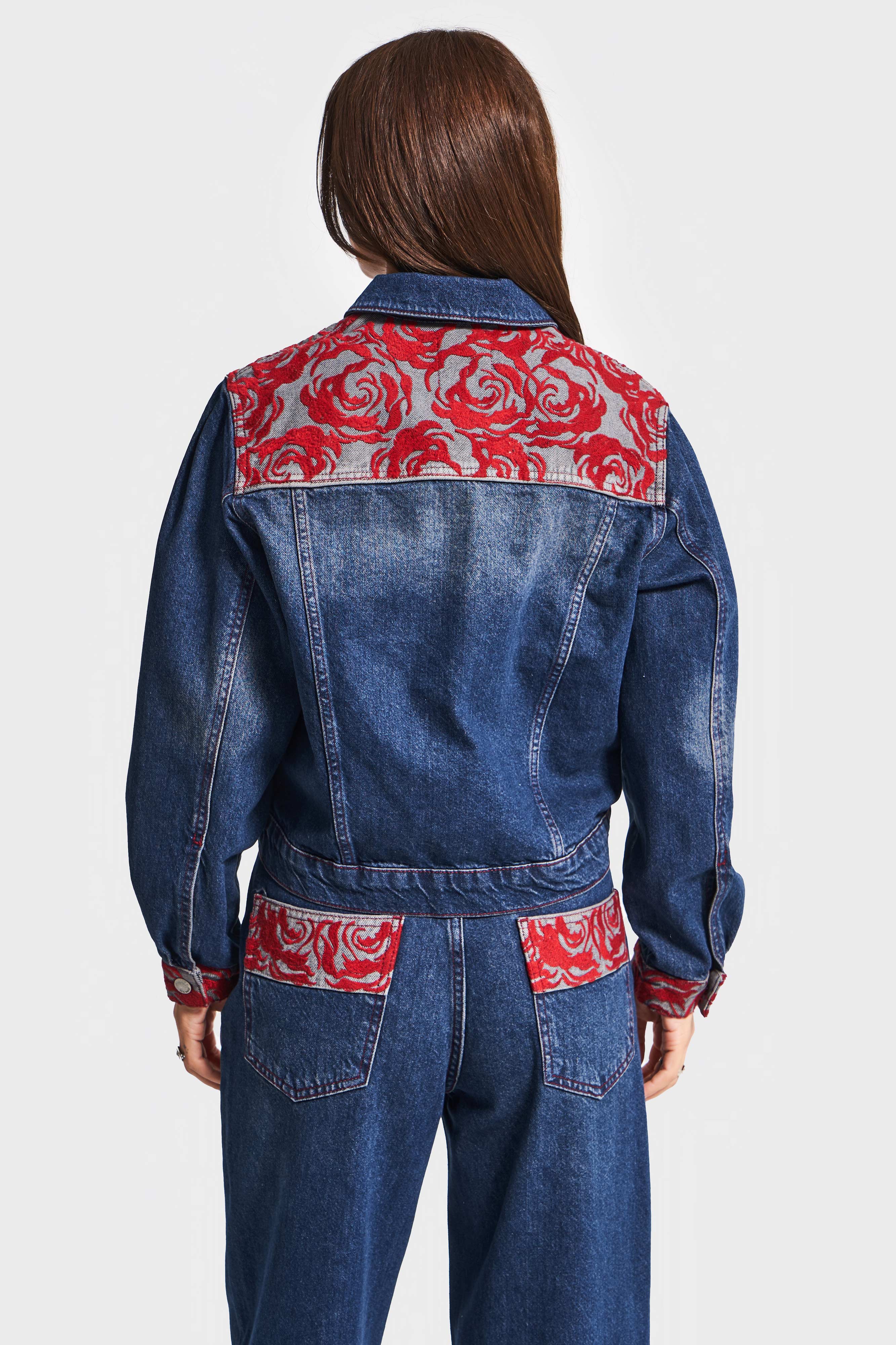 Kadın Koyu Kot Rengi 2w5-10 Özel Kırmızı Desen Nakışlı %100 Koton Tasarım Denim Ceket