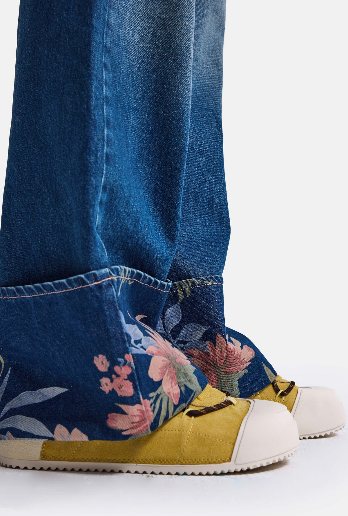 Kadın Koyu Mavi 2w6-4 Straight Turn Up Paça Detaylı Özel Tasarım Denim Jean