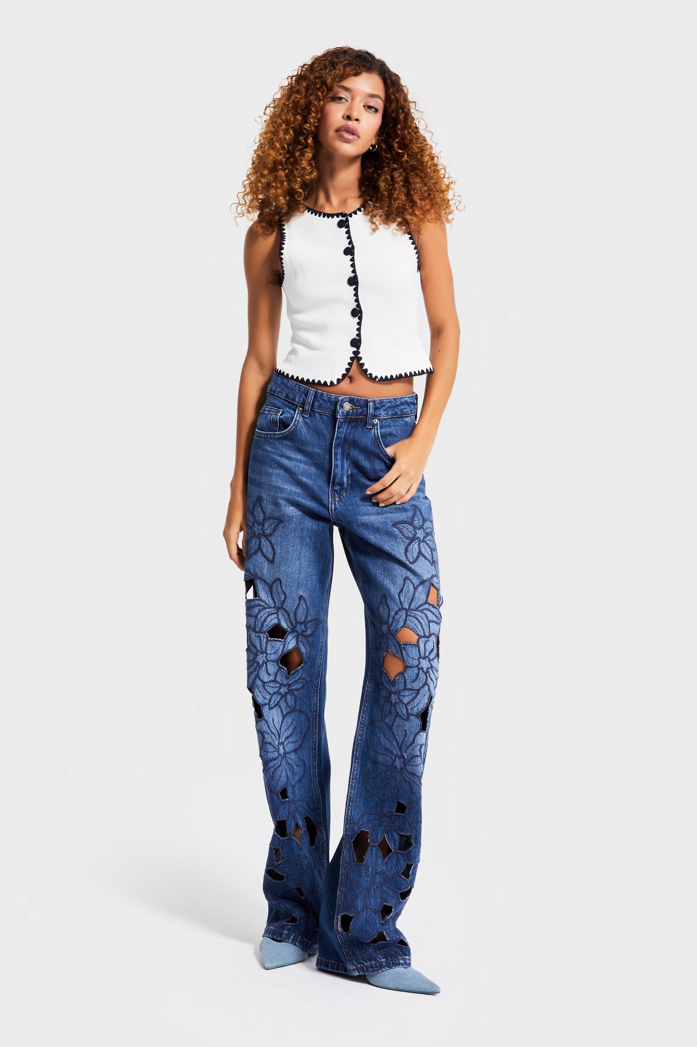 Kadın Koyu Mavi Renk 2w5-5 Loose Fit Viskon Kumaş Çiçek Desen Nakışlı Özel Tasarım Orta Bel Denim Jean