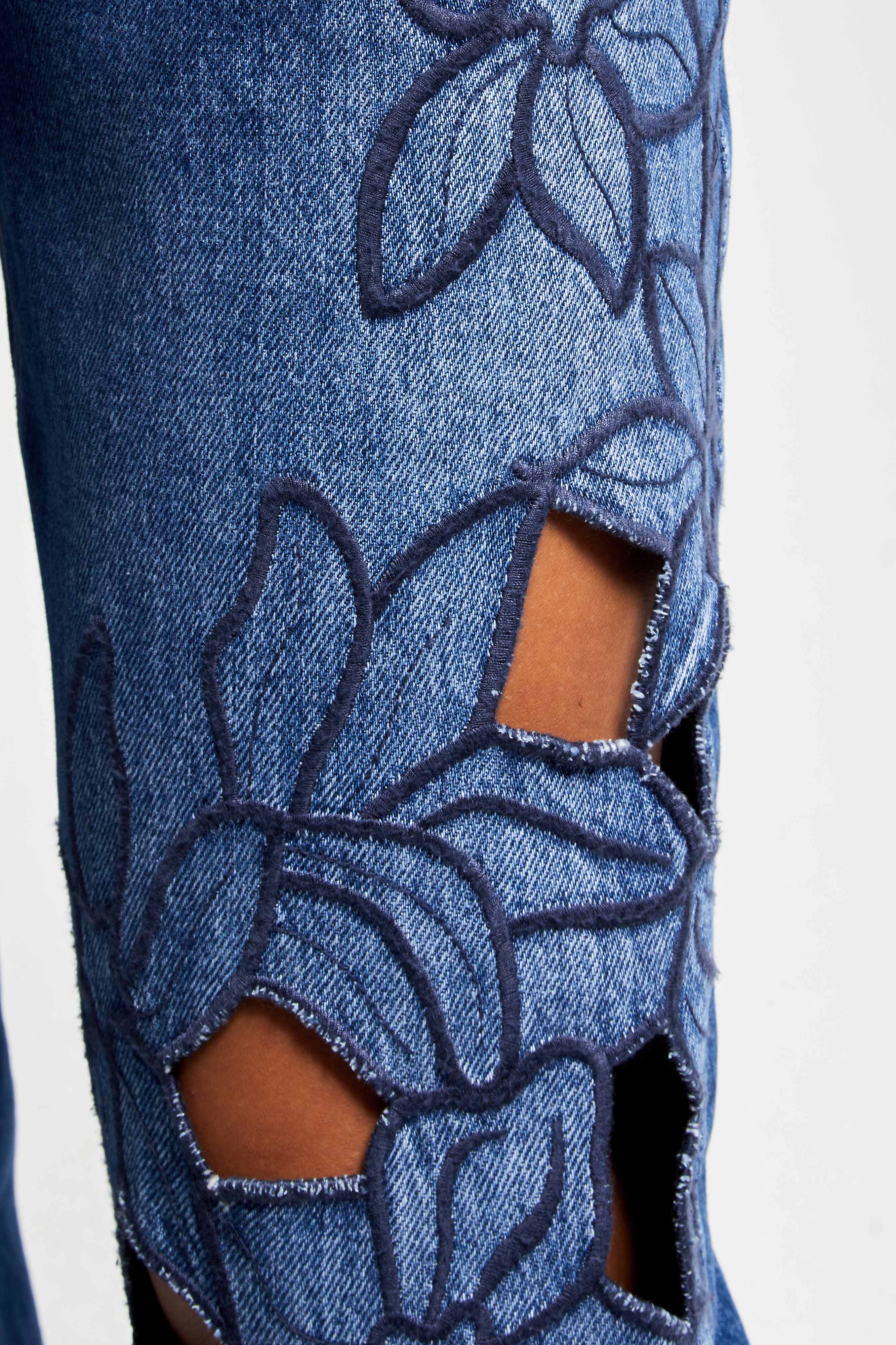 Kadın Koyu Mavi Renk 2w5-5 Loose Fit Viskon Kumaş Çiçek Desen Nakışlı Özel Tasarım Orta Bel Denim Jean