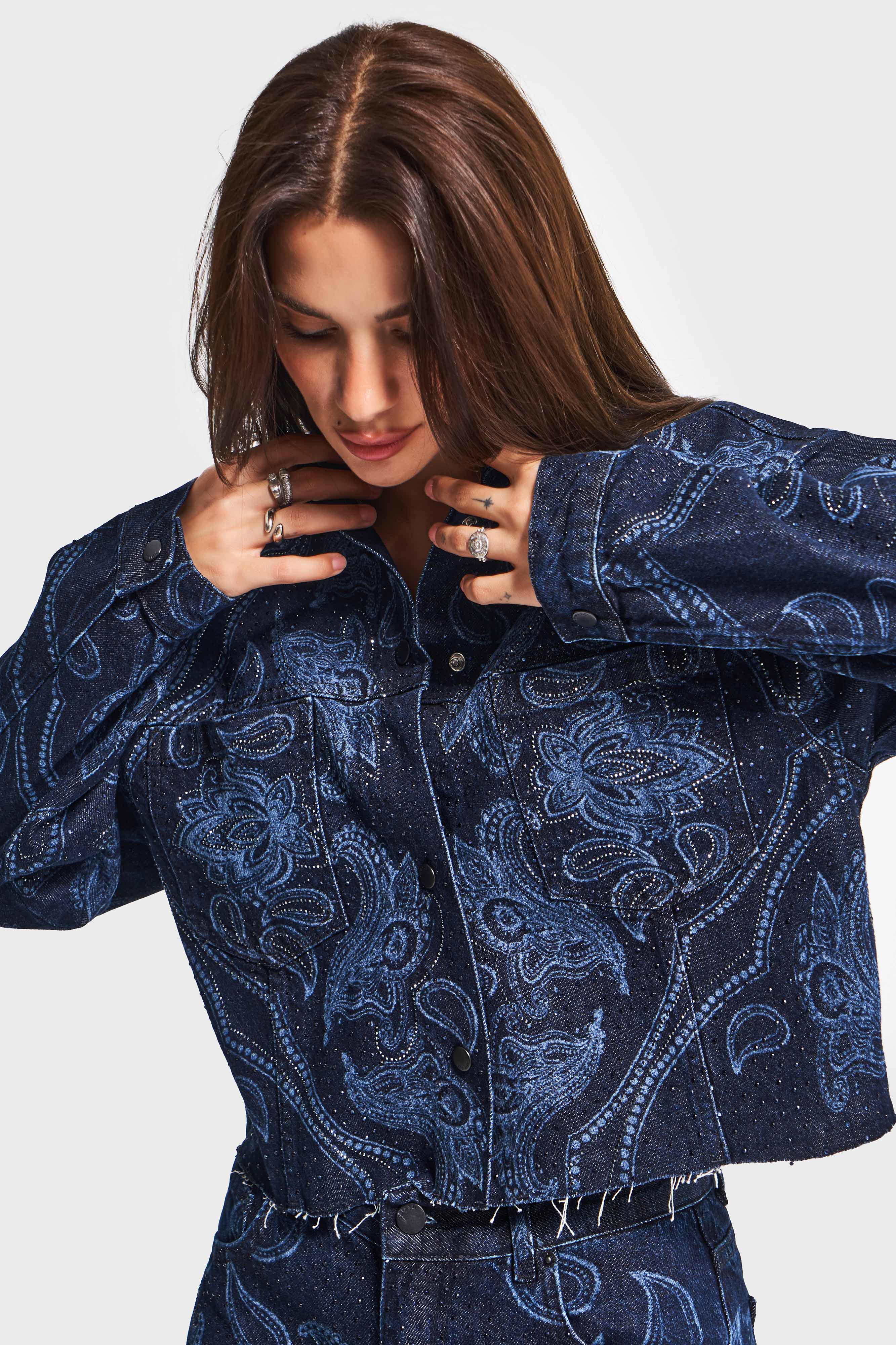 Kadın Koyu Mavi Renk 9w5-5 Önü Düğmeli Parlak Taş Desenli Özel Tasarım Denim Ceket