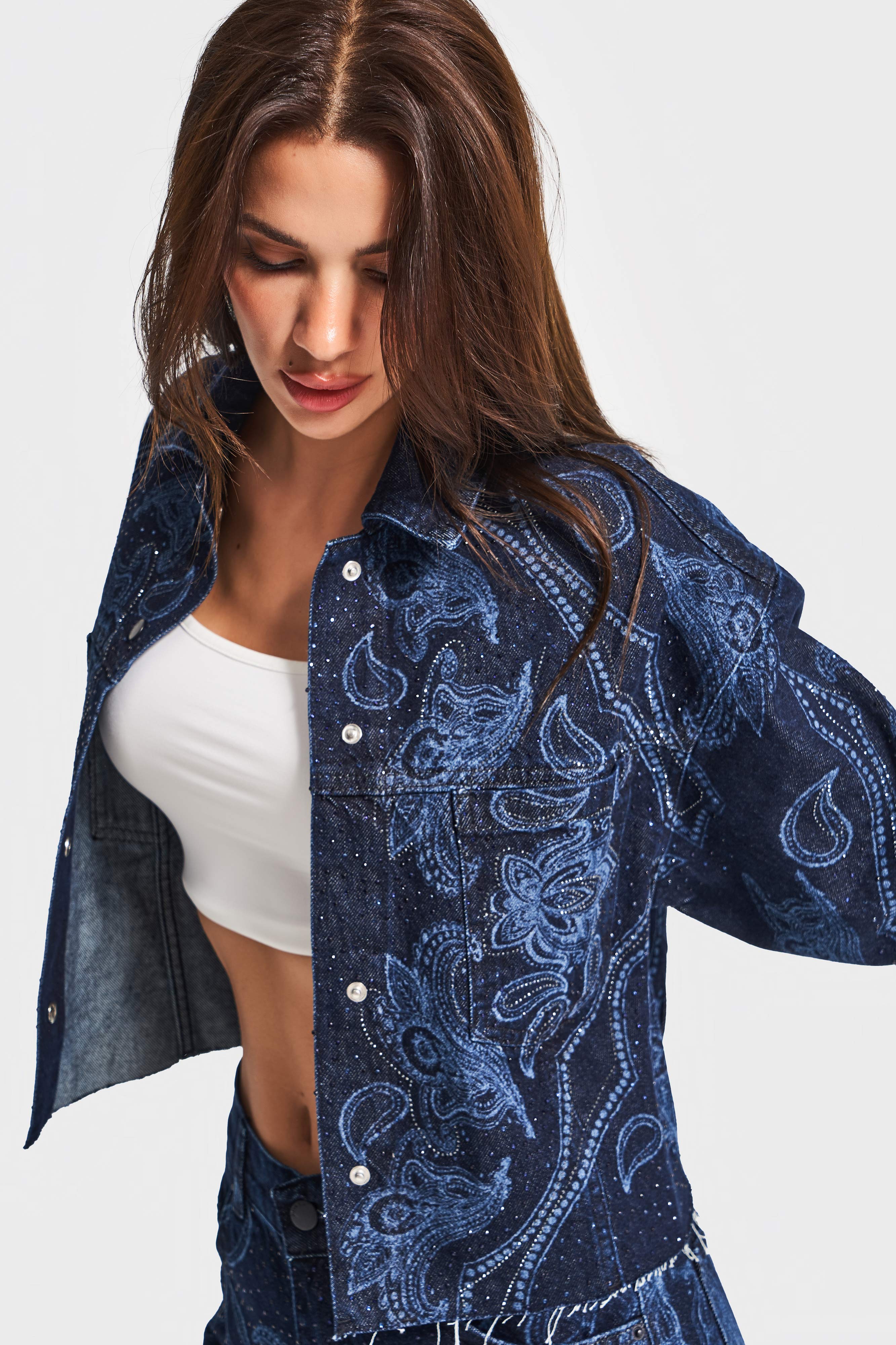 Kadın Koyu Mavi Renk 9w5-5 Önü Düğmeli Parlak Taş Desenli Özel Tasarım Denim Ceket