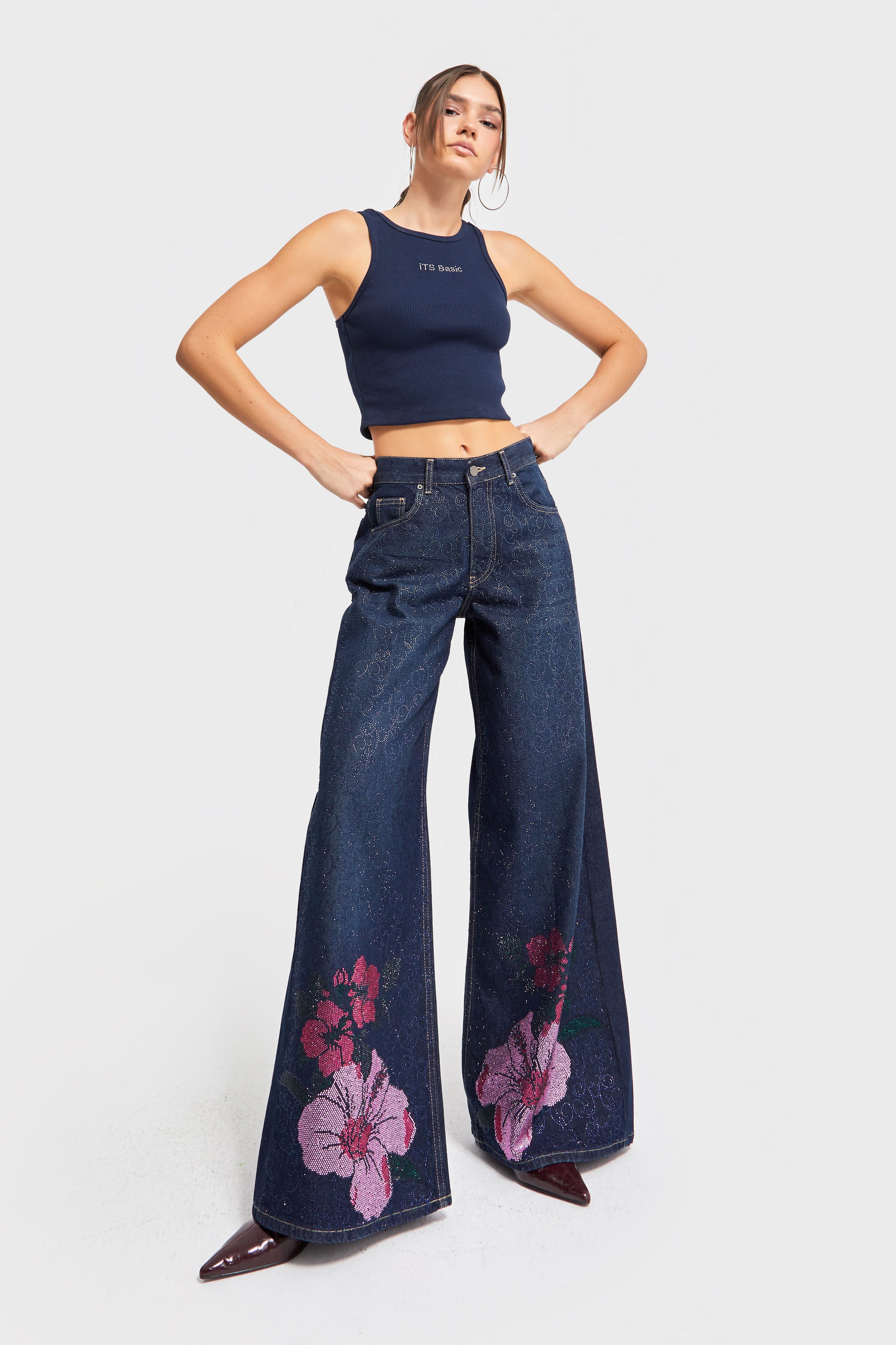 Kadın Koyu Mavi Renk T-2w5-128 Parlak Taş Gül Detaylı Özel Tasarım İç Boy 80cm Denim Jean