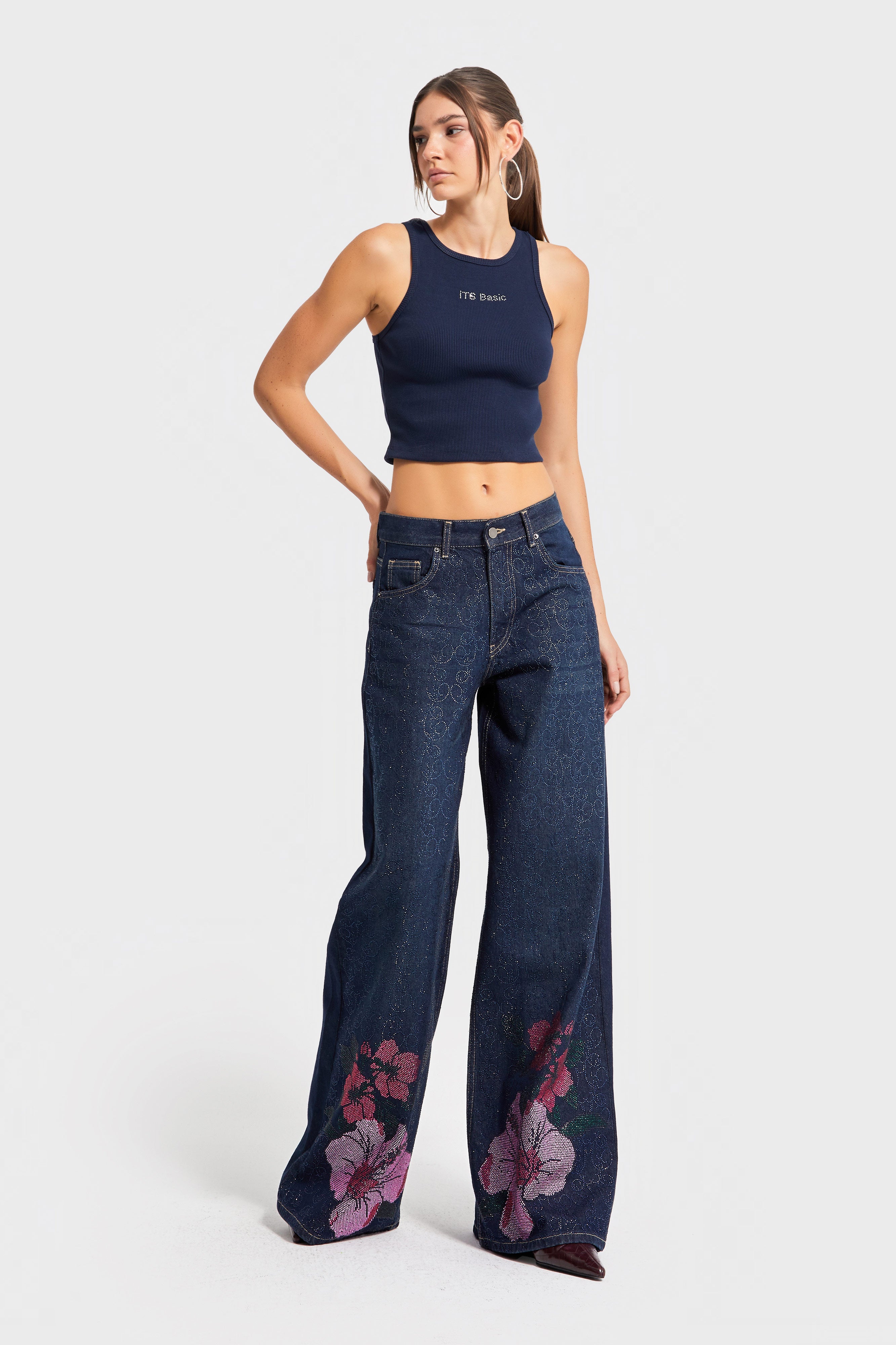 Kadın Koyu Mavi Renk T-2w5-128 Parlak Taş Gül Detaylı Özel Tasarım İç Boy 80cm Denim Jean