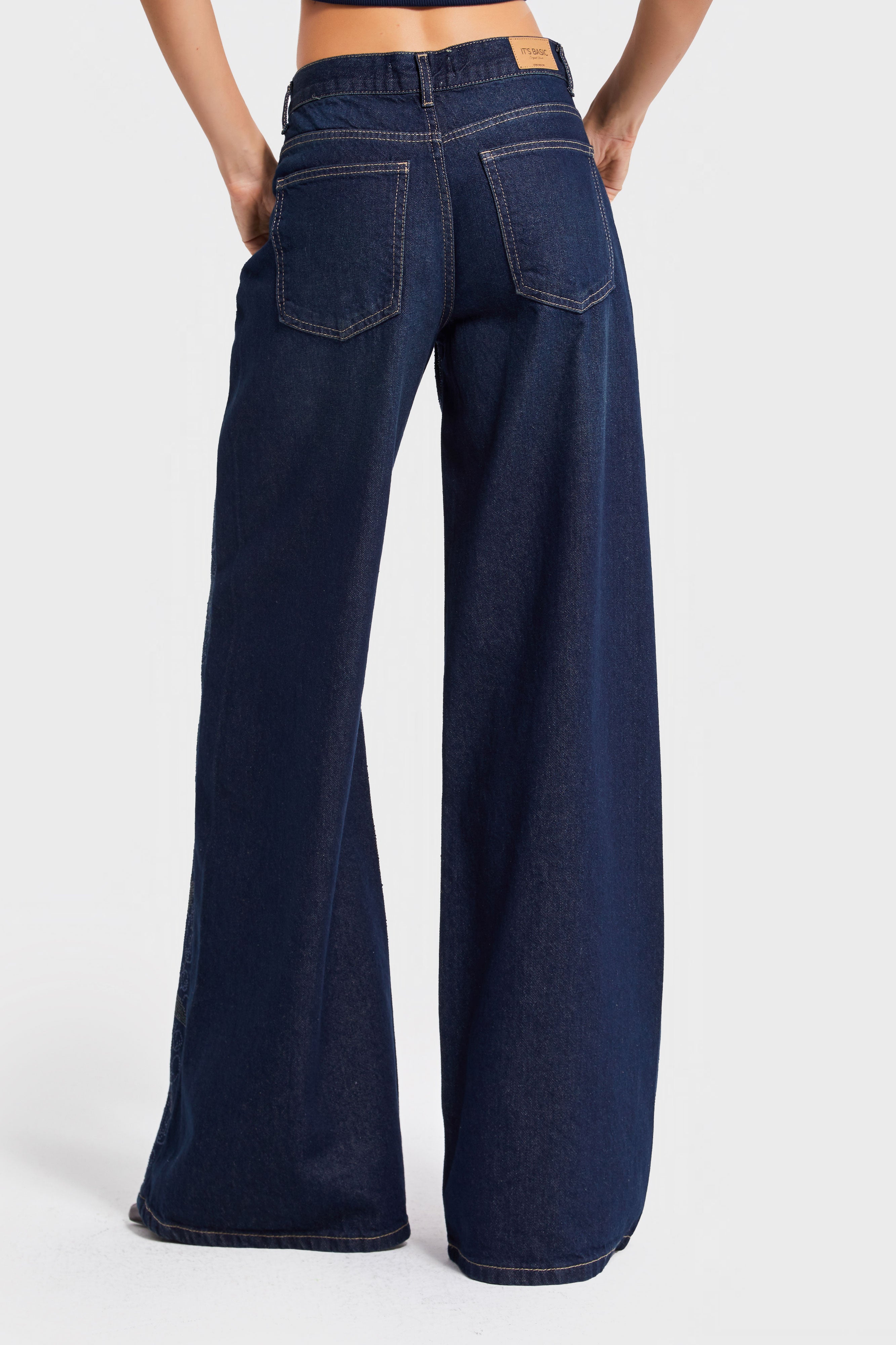 Kadın Koyu Mavi Renk T-2w5-128 Parlak Taş Gül Detaylı Özel Tasarım İç Boy 80cm Denim Jean