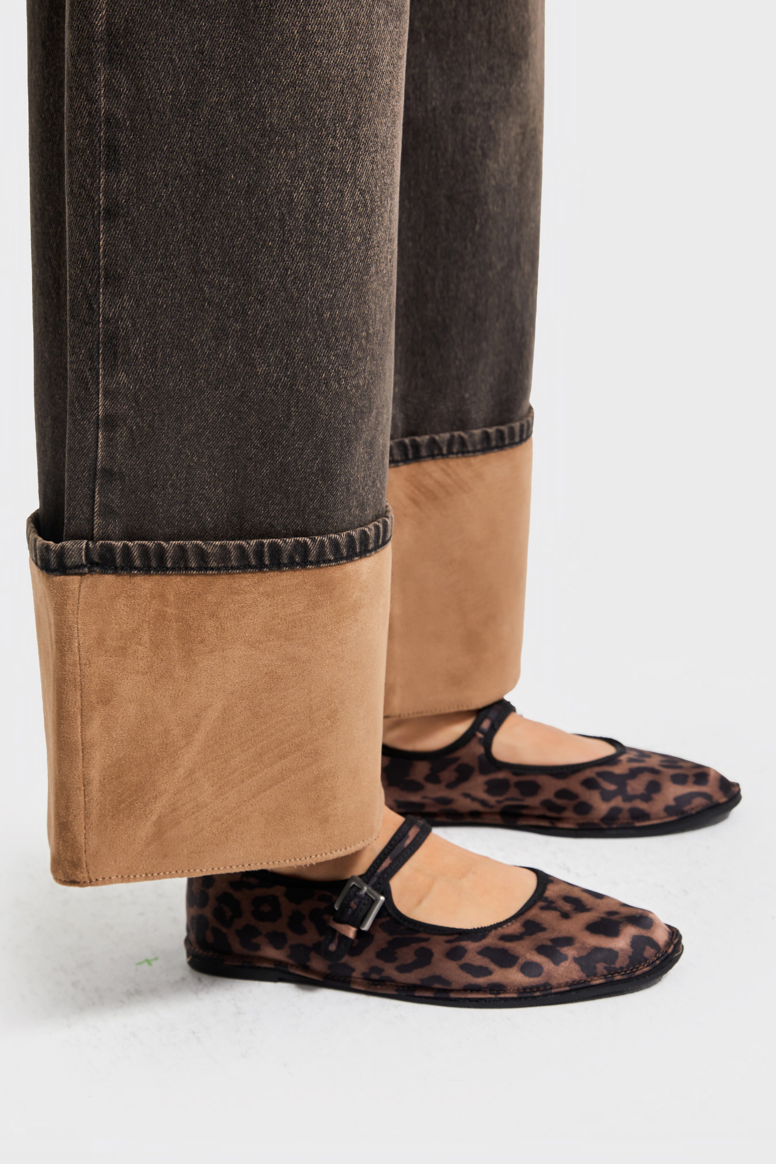 Kadın Koyu T.Kot Rengi 4w5-137 Süper Baggy Fit Paça Süet Kumaş Detaylı Tasarım Denim Jean