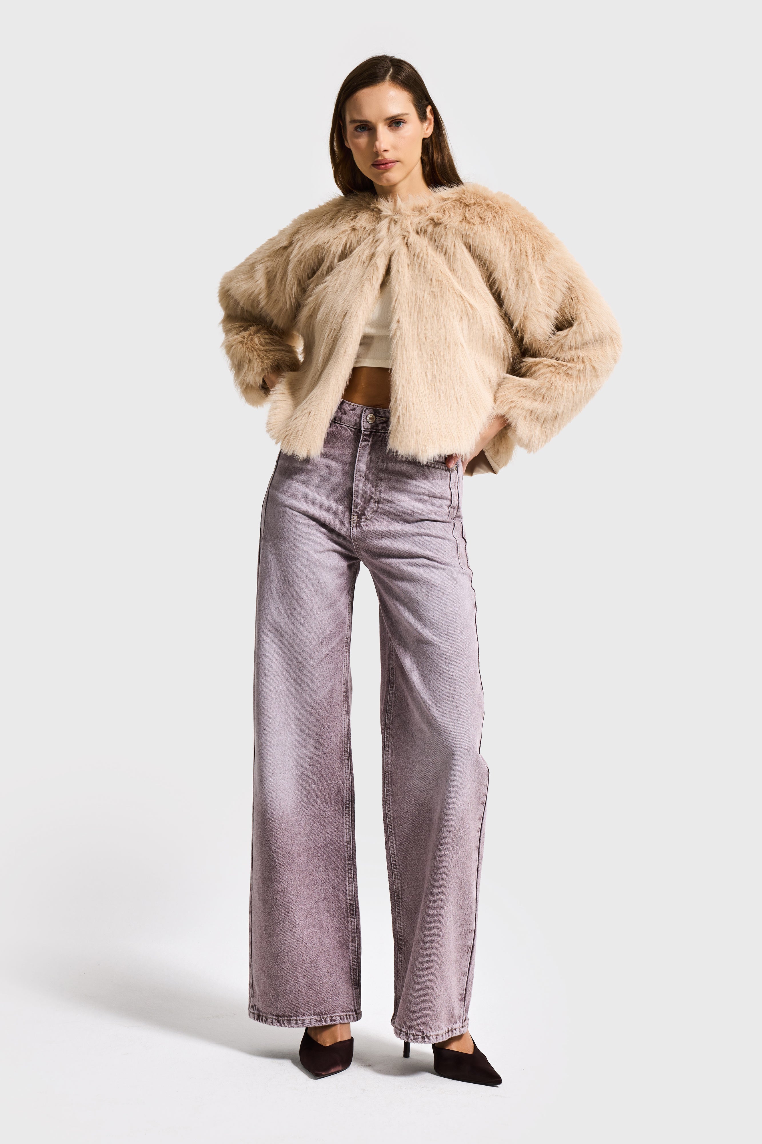 Kadın Krem Bej İçi Astarlı Crop Fit Peluşlu Kürk Mont