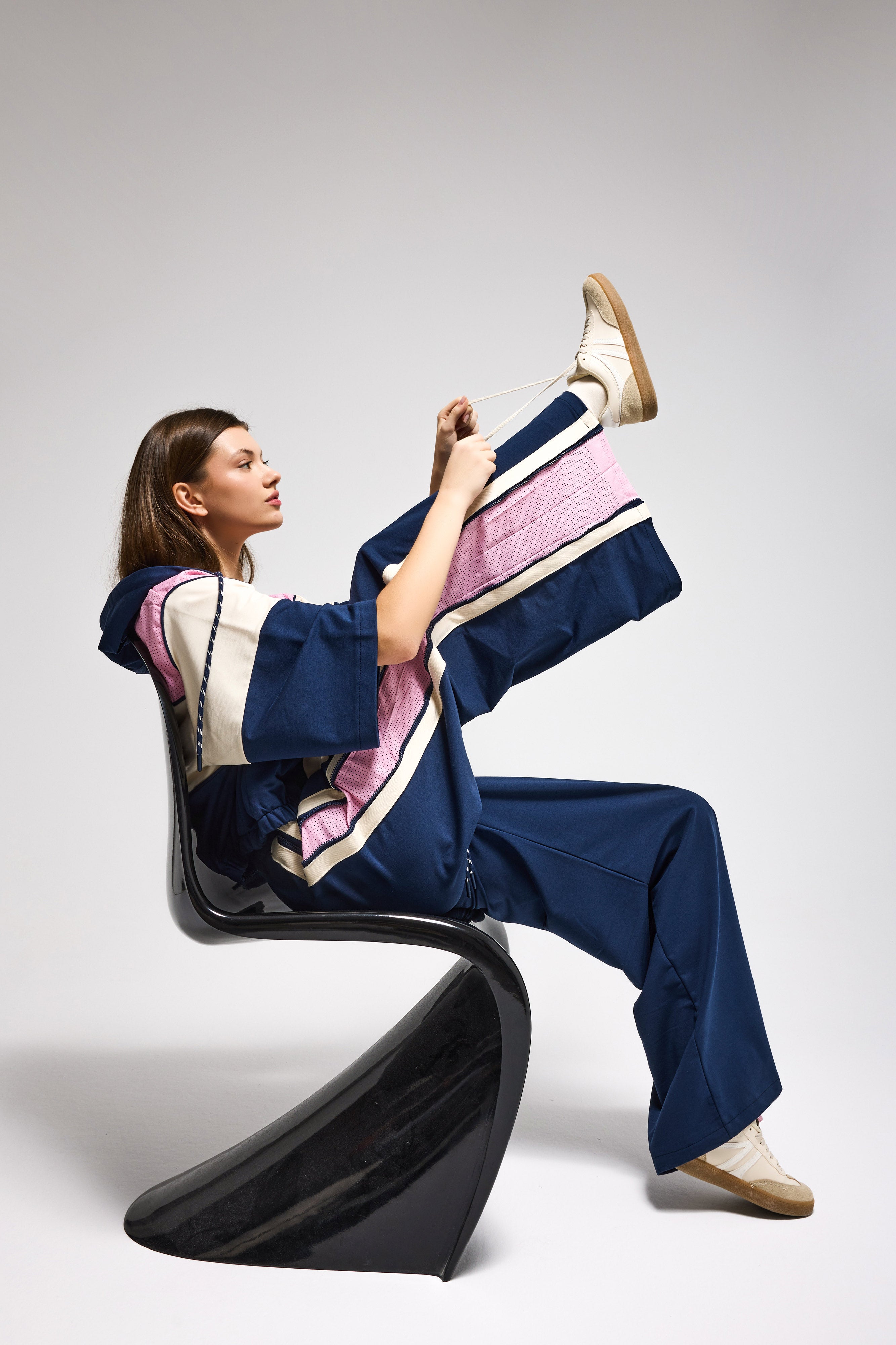 Kadın Lacivert Ekru s6-56 Kapüşonlu Sweatshirt Yürüyüş Efofman Pantolon 2'li Tasarım Takım