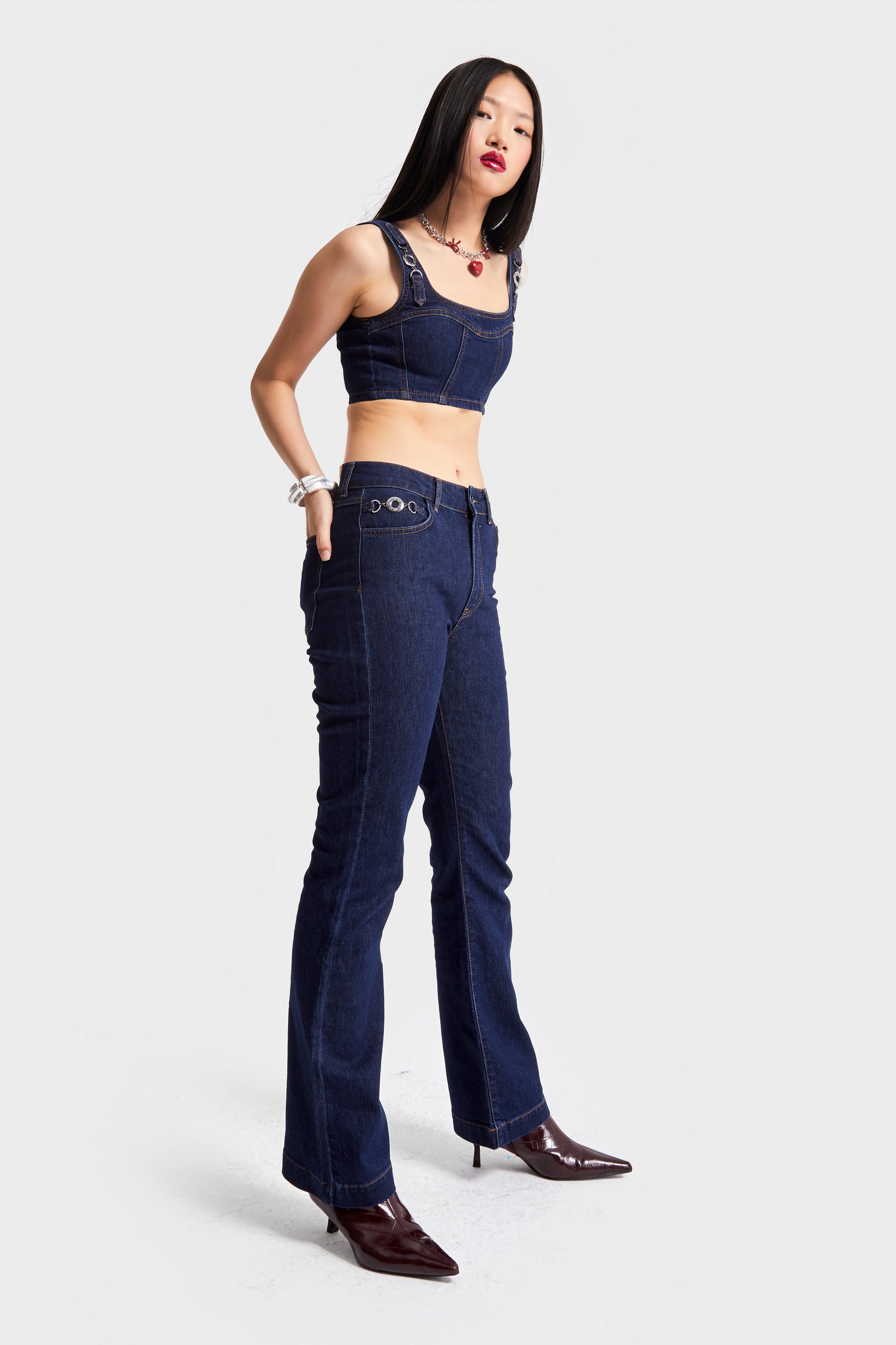 Kadın Lacivert Renk 19w5-33 Yüksek Bel Flare Fit Aksesuar Detaylı Esnek Kumaş Tasarım Denim Jean