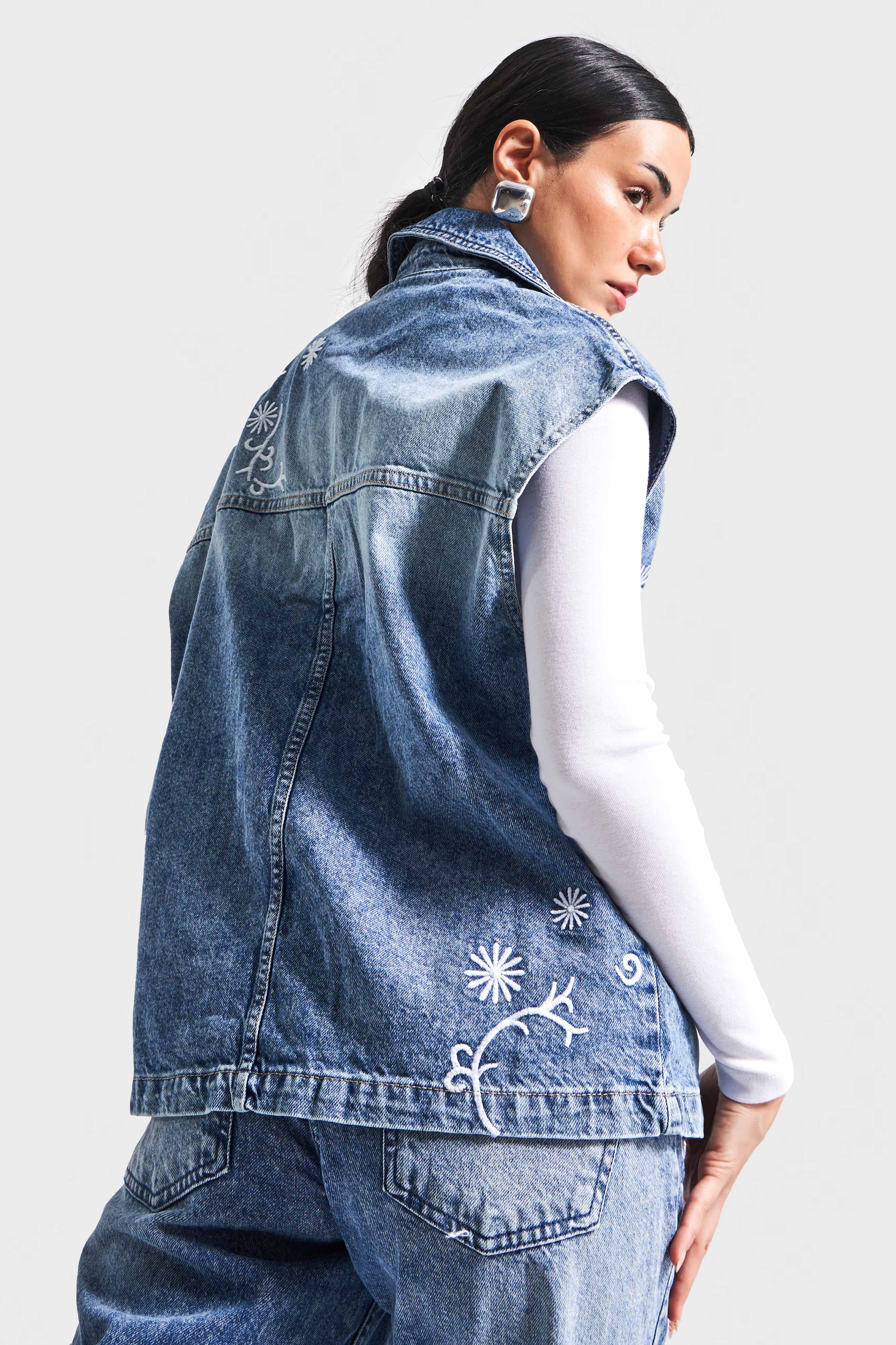 Kadın Mavi Renk 4S5-27 Uzun Boy Nakış Detaylı %100 Koton Tasarım Denim Yelek