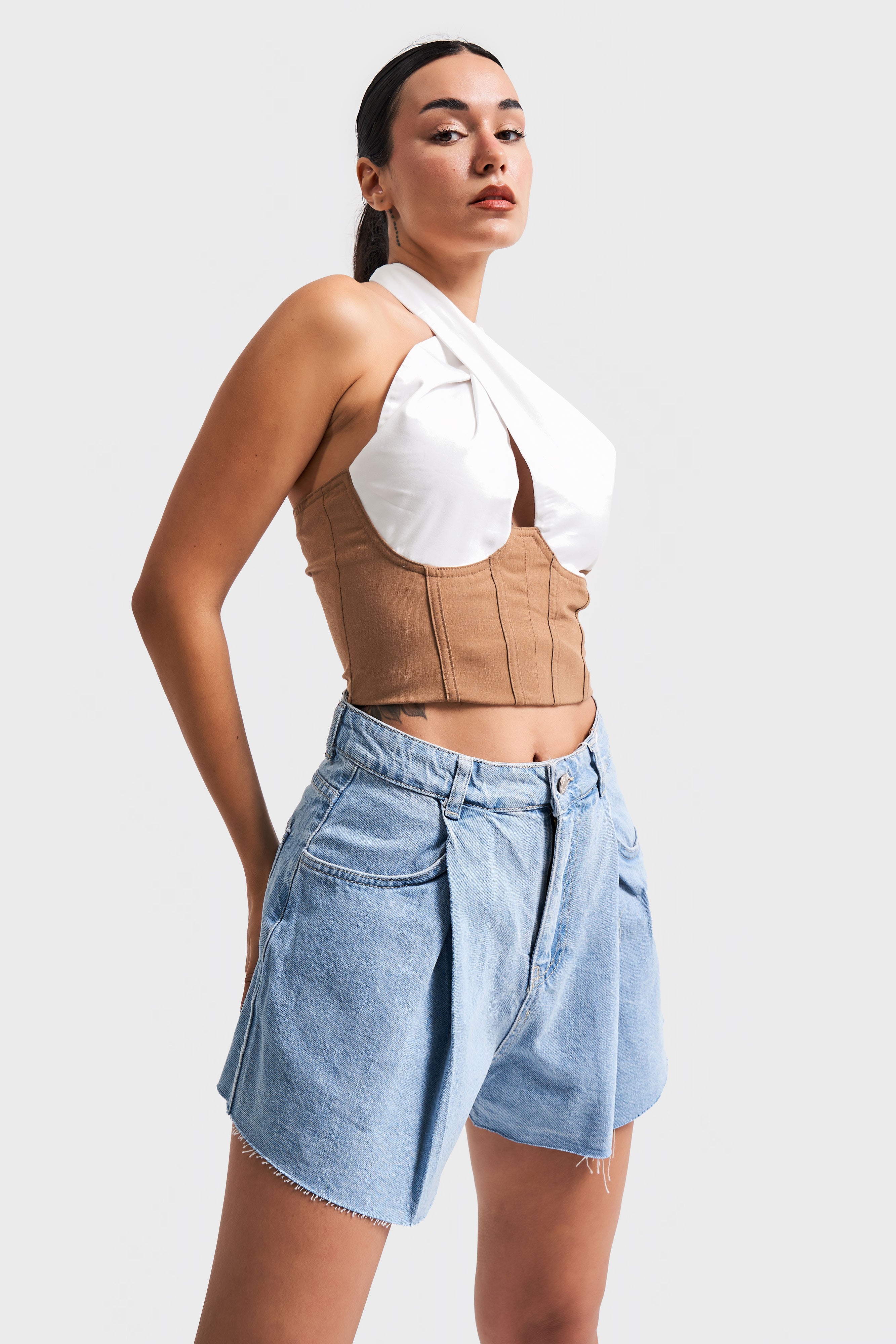 Kadın Mavi Renk Pileli Bol Kesim Mini Denim Şort