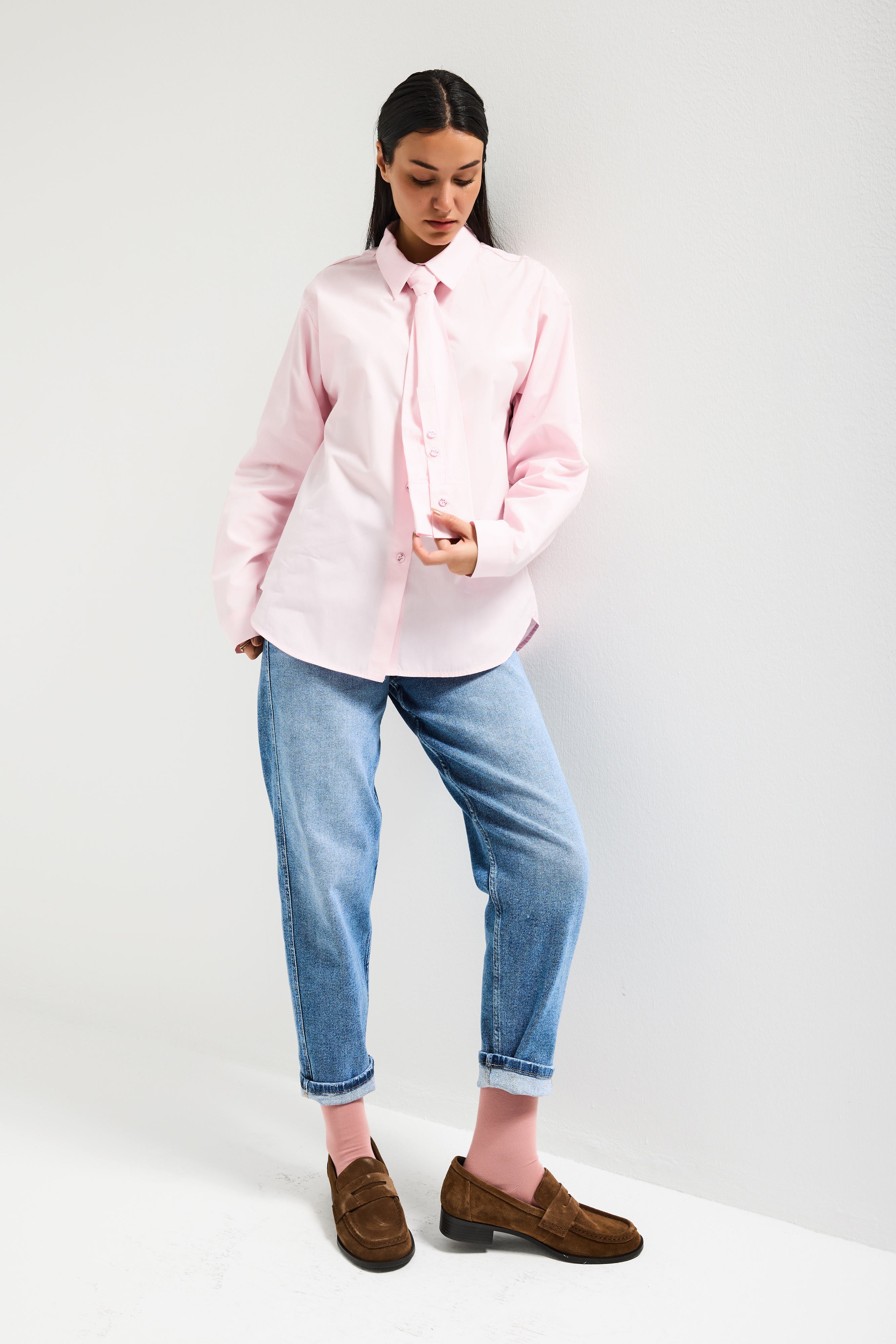 Kadın Pembe Oversize Kravat Detaylı Özel Tasarım Bol Kesim Gömlek