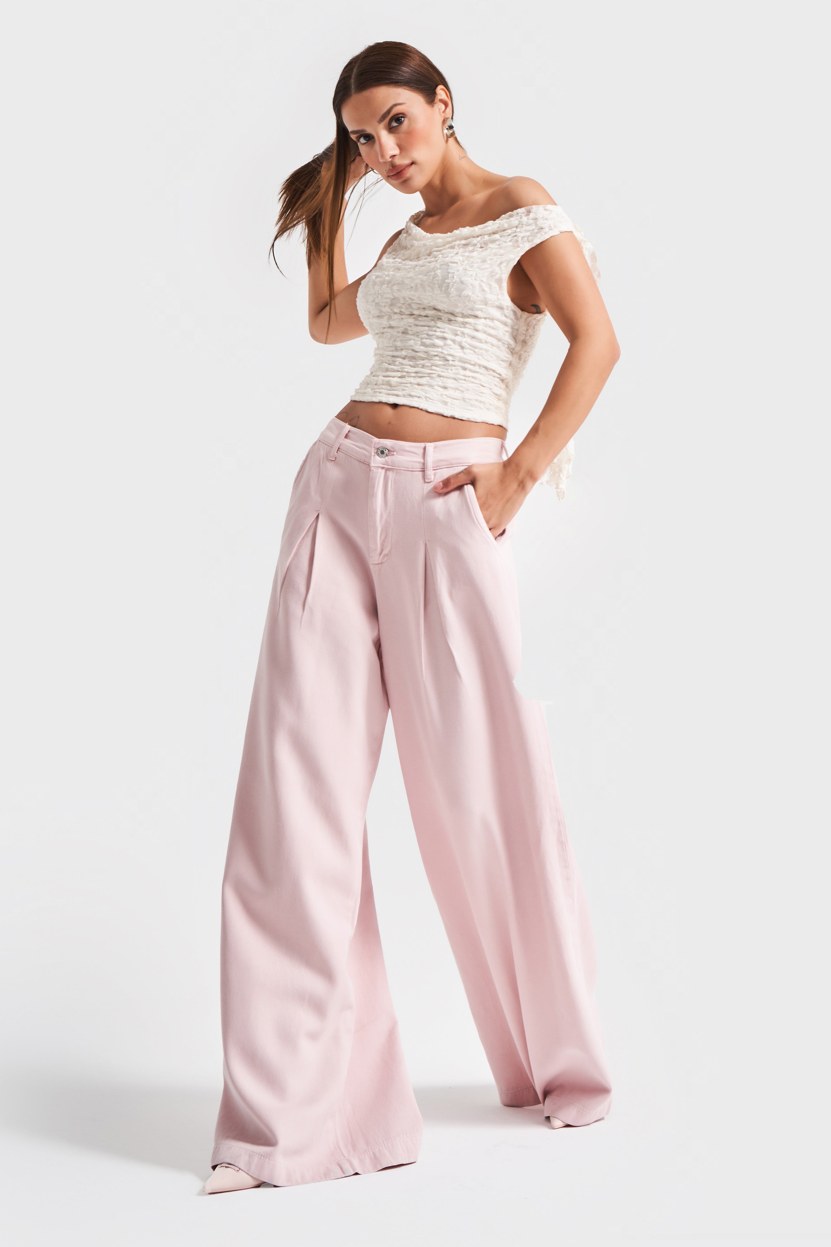 Женские джинсы-палаццо розового цвета 6s5-98 свободного кроя со складками из 100% хлопкового денима