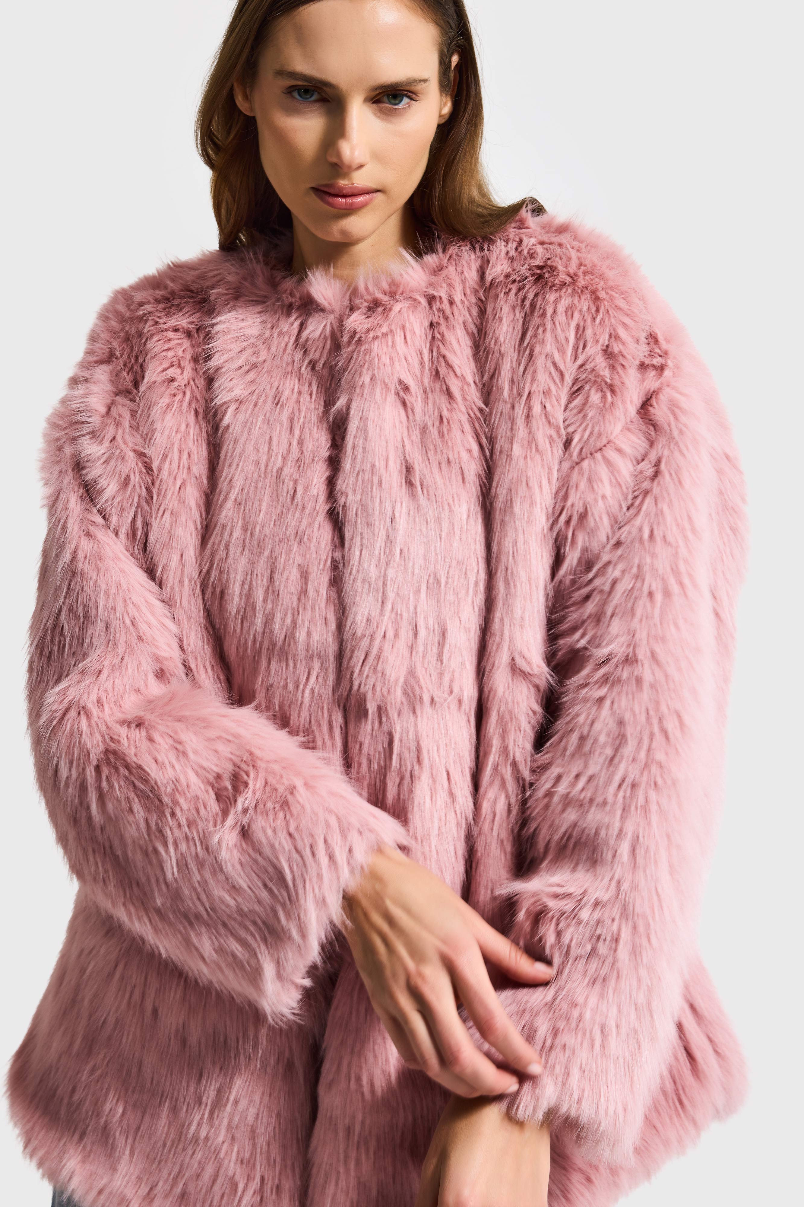 Kadın Pudra Kemer Boy İçi Astarlı Peluşlu Kürk Mont