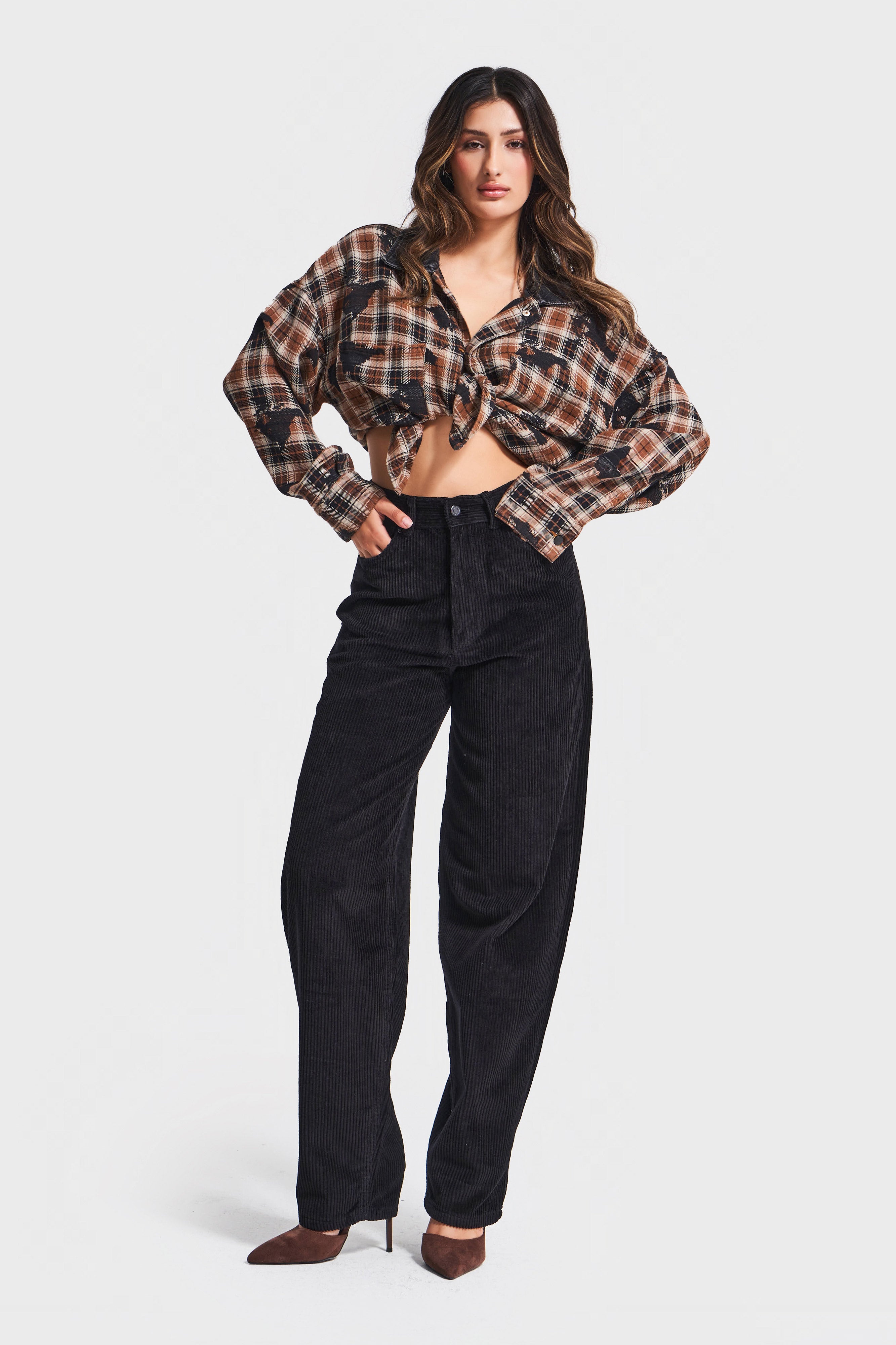 Kadın Siyah Renk Cindy 26w5-1 Skater Fit Kalın Fitilli Kadife Velvet Kumaş Pantolon