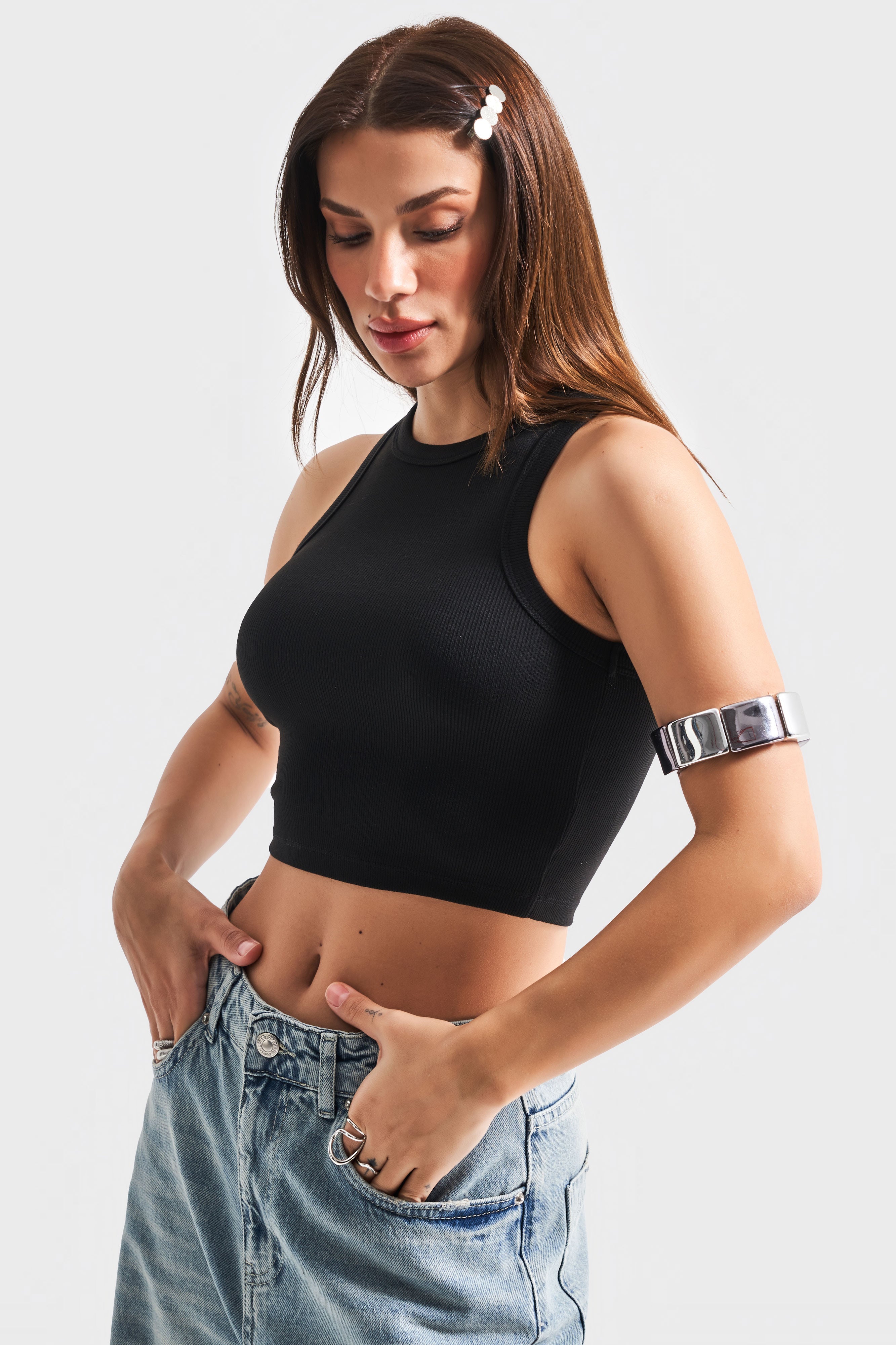 Kadın Siyah Renk Halter Yaka İnce Fitil Kaşkorse Crop Top