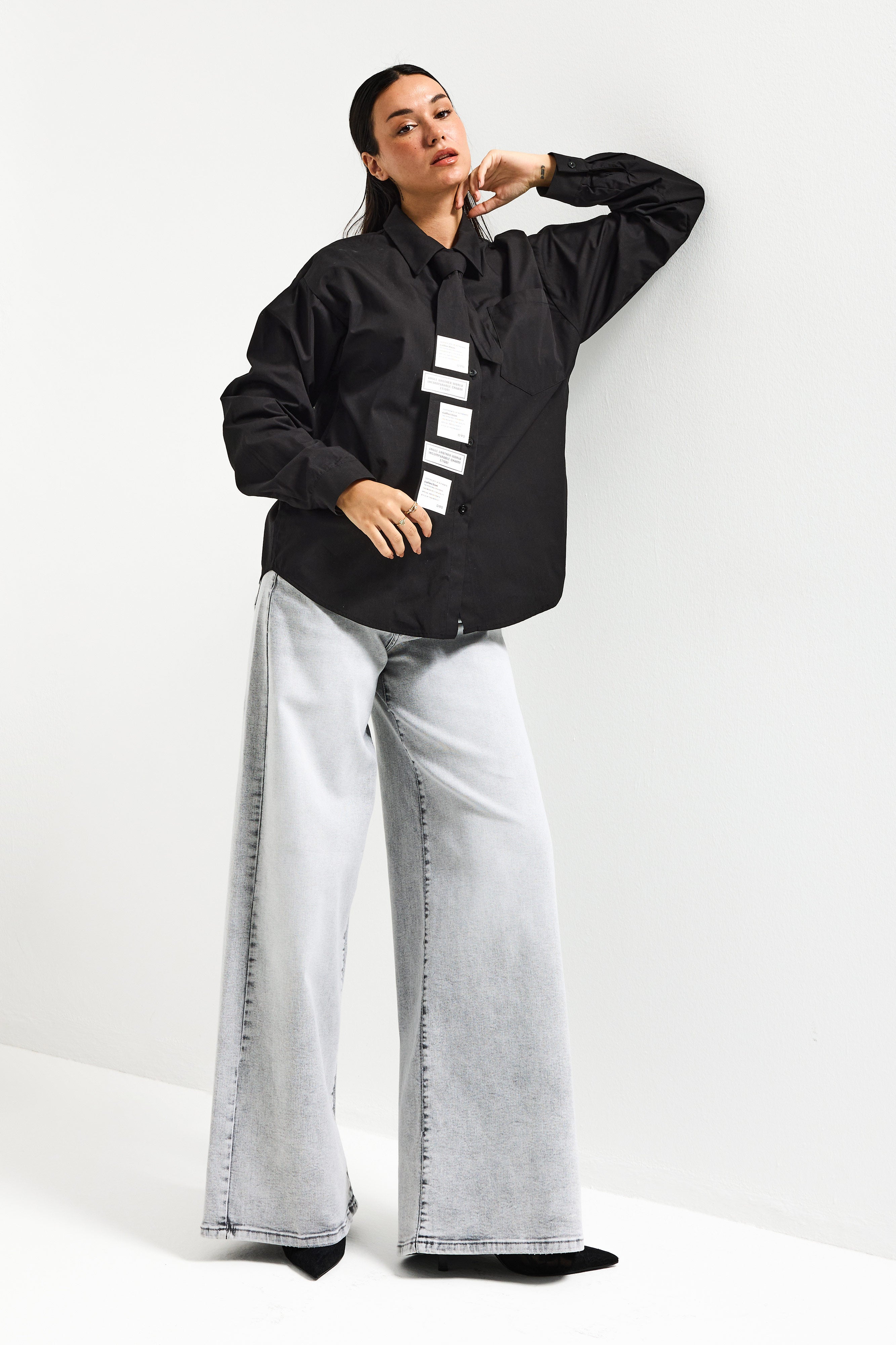 Kadın Siyah Renk Oversize Kravatlı Özel Tasarım Bol Kesim Gömlek