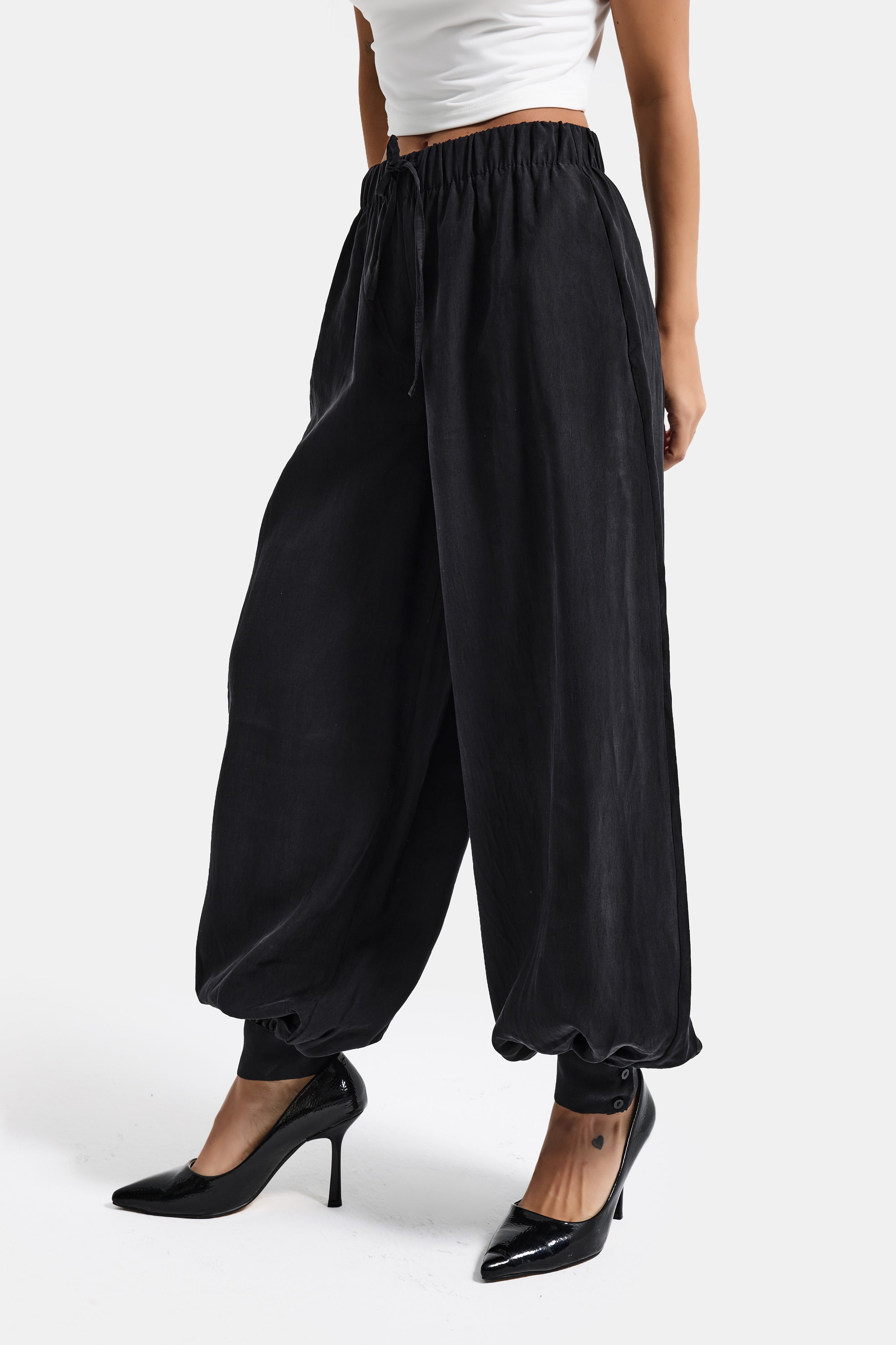 Kadın Siyah Renk s5-1 Baggy Fit Viskon Kumaş Rahat Kesim Yürüyüş Pantolonu