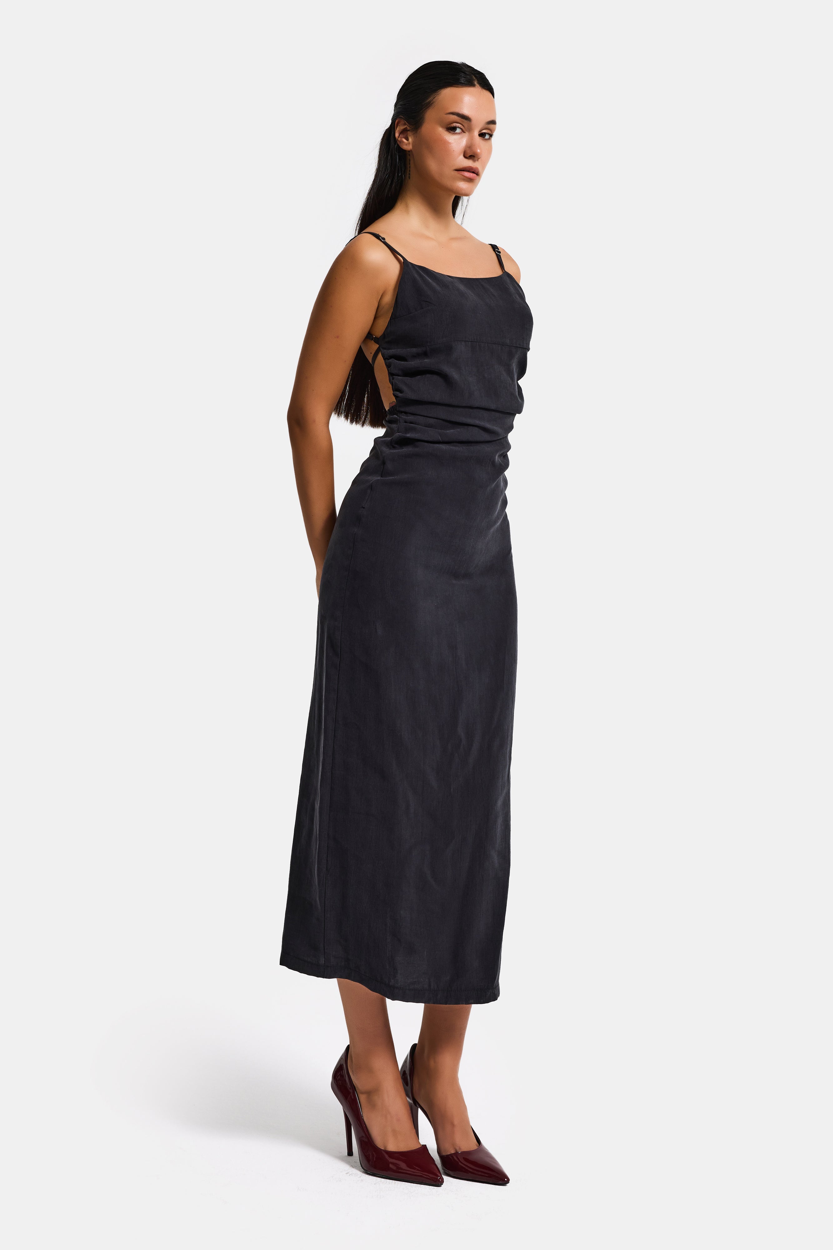 Kadın Siyah Renk s6-1 Maxi Boy Askılı Yırtmaçlı Özel Kumaş Elbise