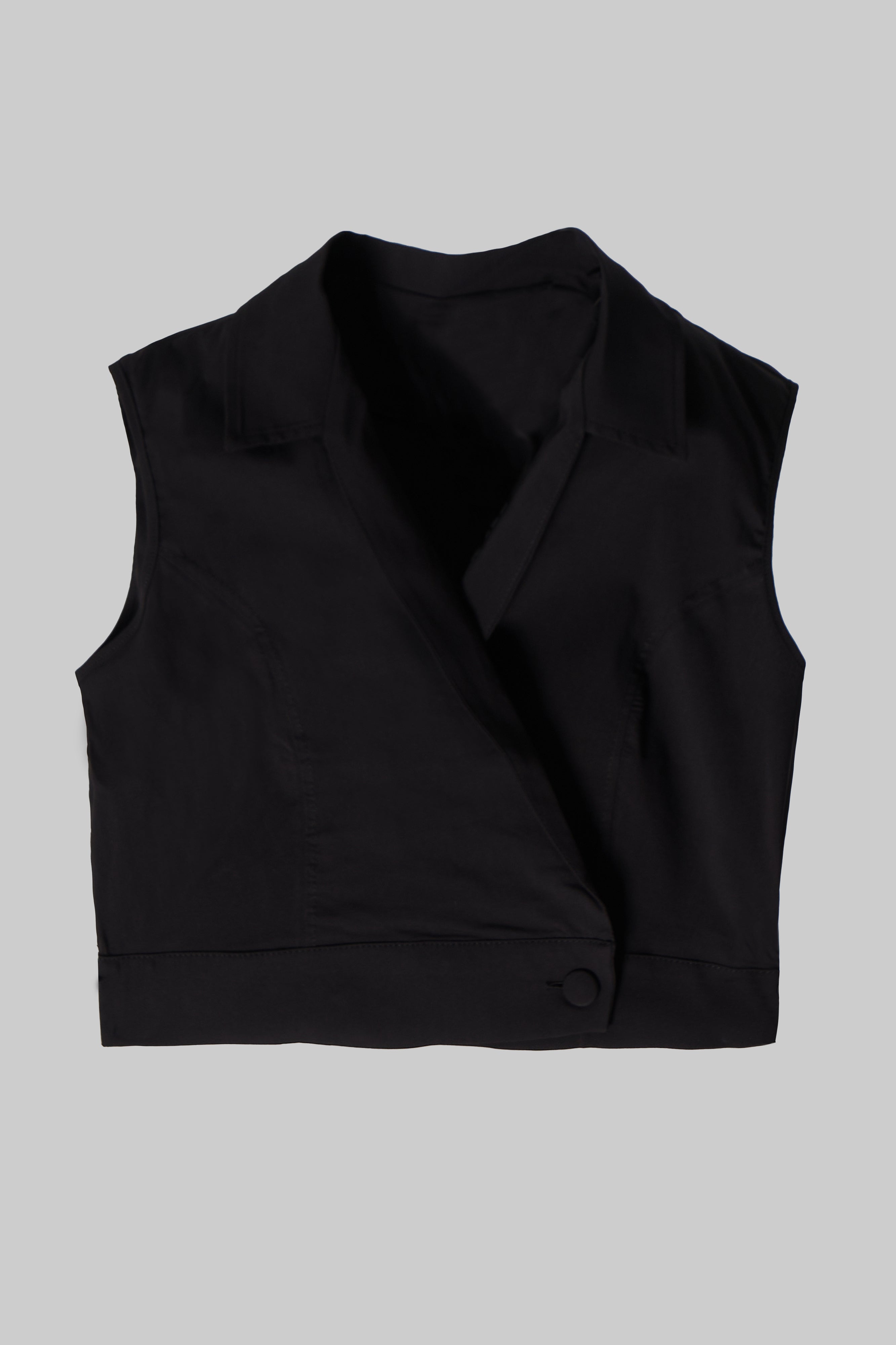 Kadın Siyah Renk Sıfır Kol Yakalı Kemeri Lastlikli Crop Tasarım Gömlek