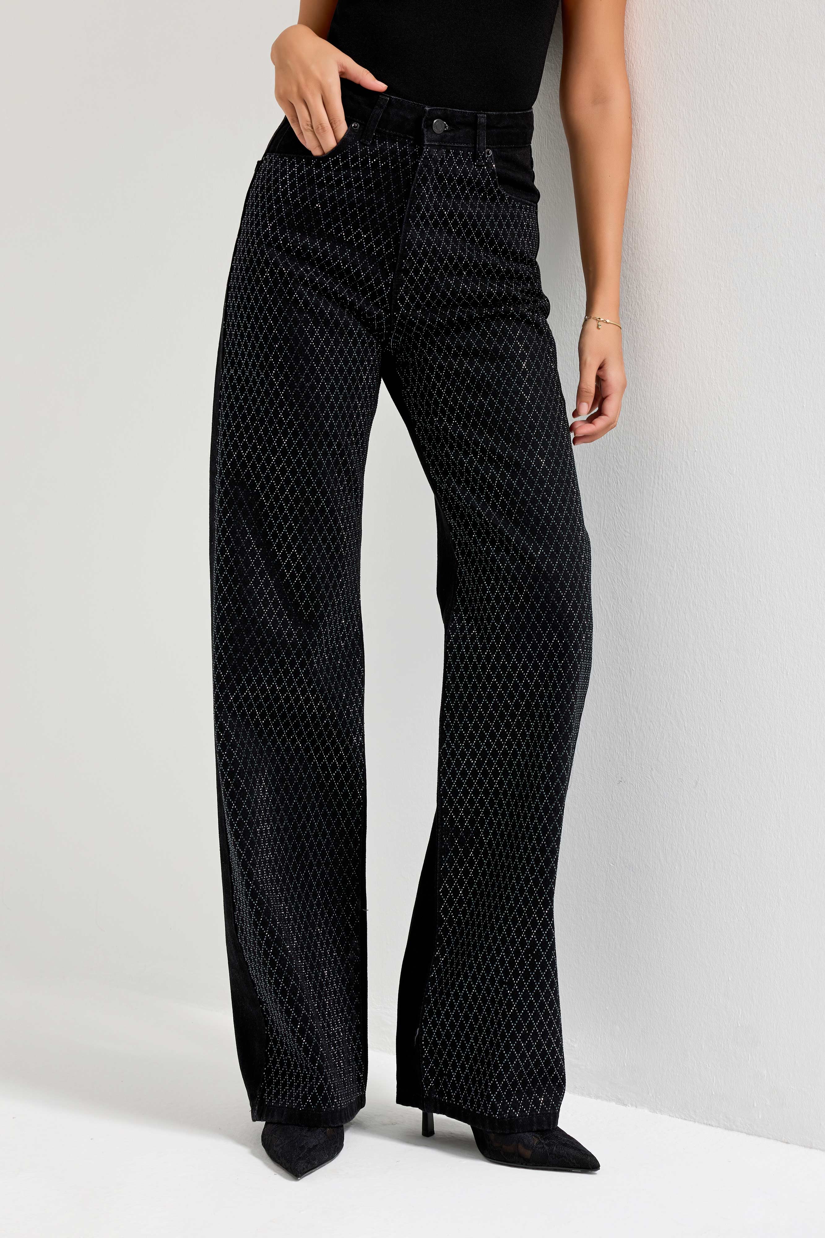 Kadın Siyah Renk T3-1s5-1 Straight Fit Yüksek Bel Işıltılı Parlak Taşlı Tasarım Denim Jean