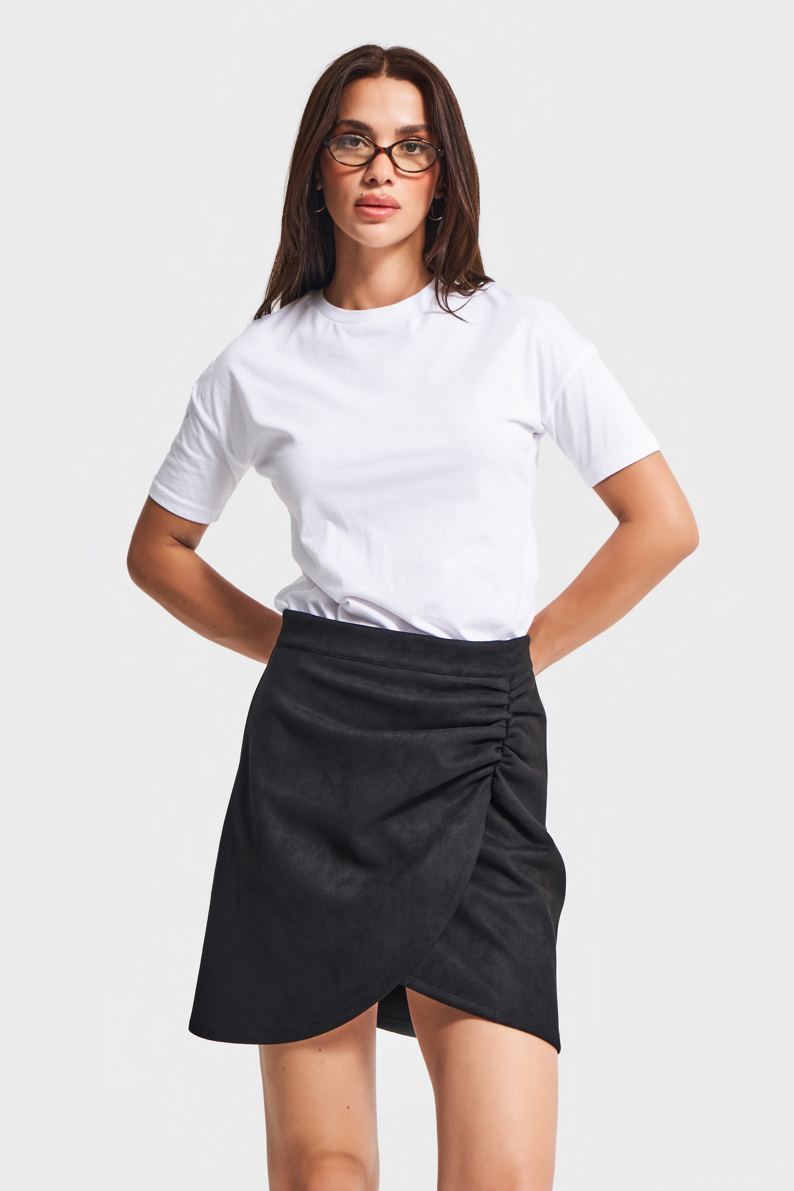 Kadın Siyah Renk w5-1 Mini Boy Pileli Süet Yumuşak Kumaş Etek