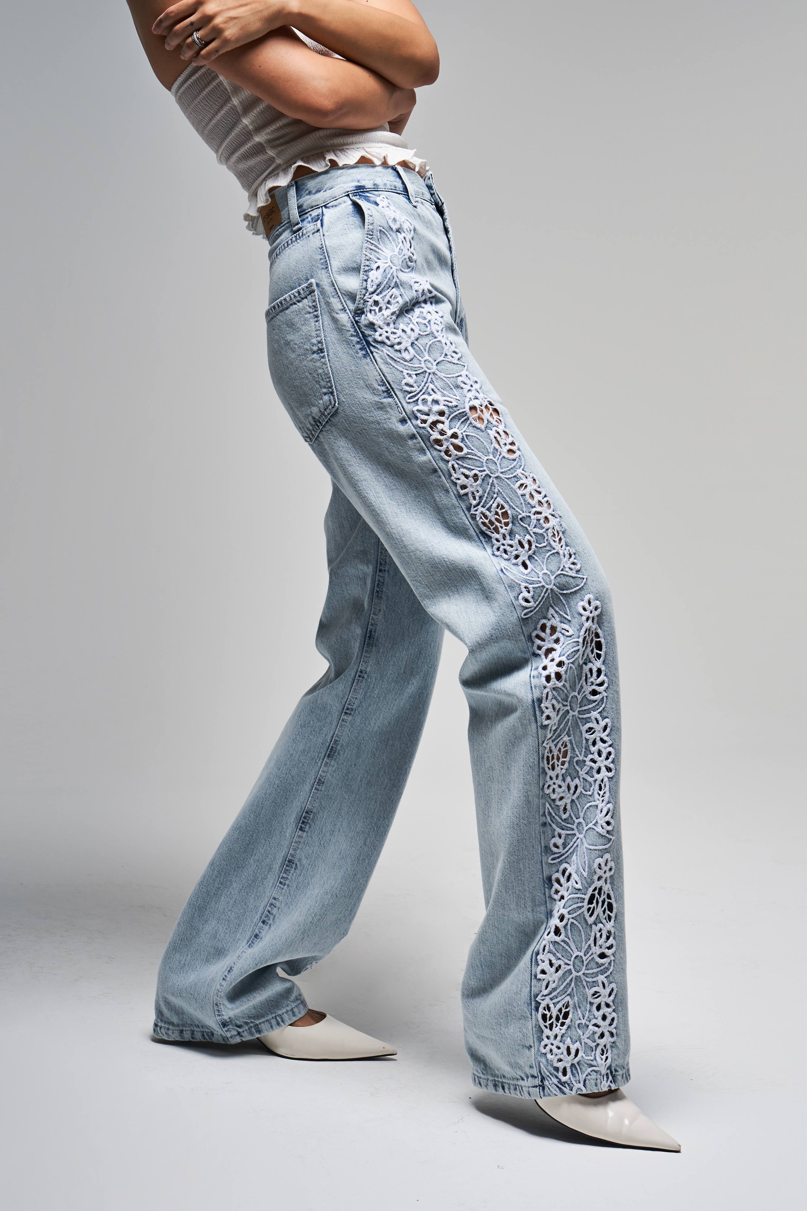 Kadın Snow Kot Rengi 3s5-3 Dantel Nakışlı Loose Fit Orta Bel İç Boy 83 Cm Tasarım Denim Jean