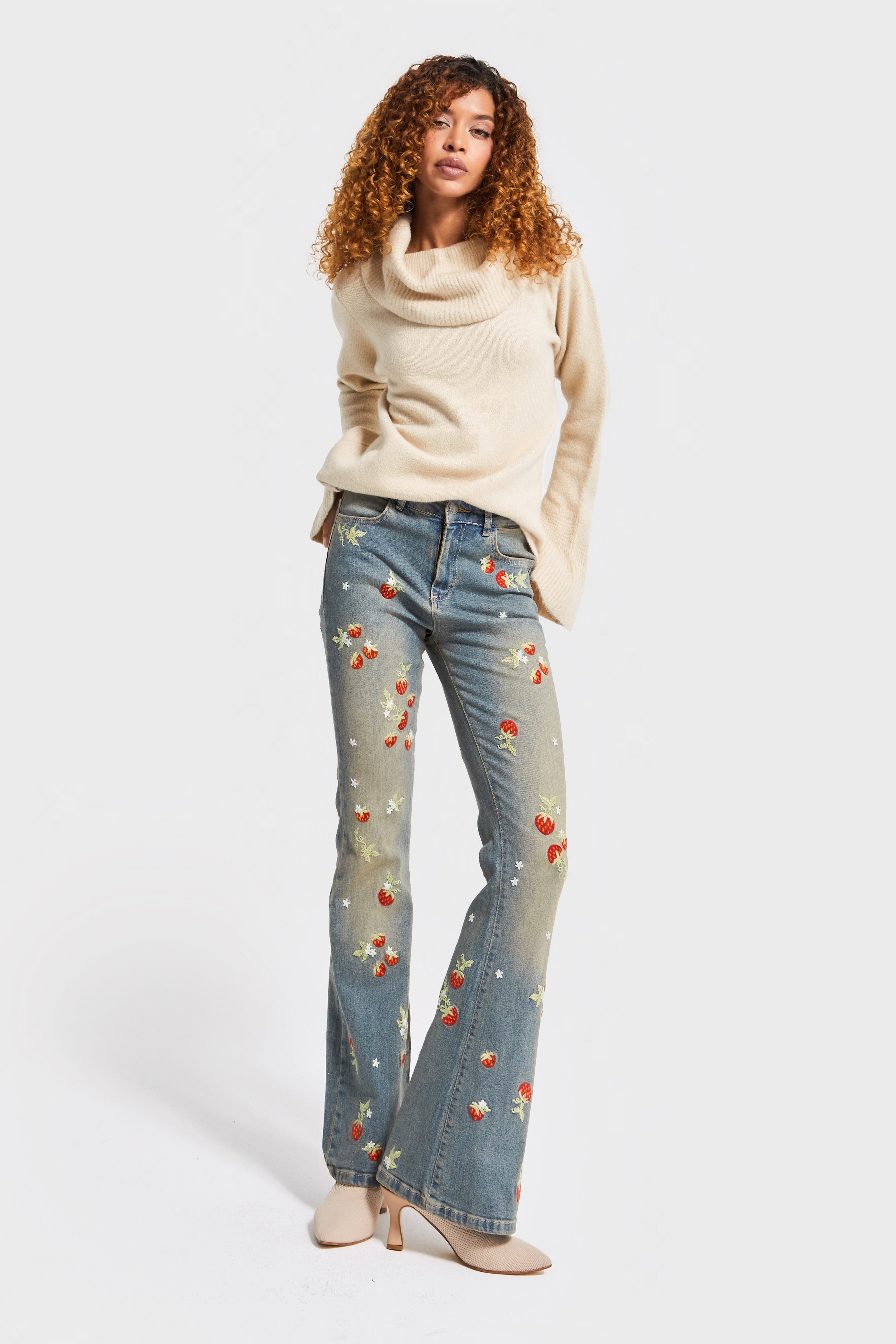 Kadın T.Kot Rengi 2w5-32 Flare Fit Likralı Kumaş Çiçek Nakış Desenli Özel Tasarım Denim Jean