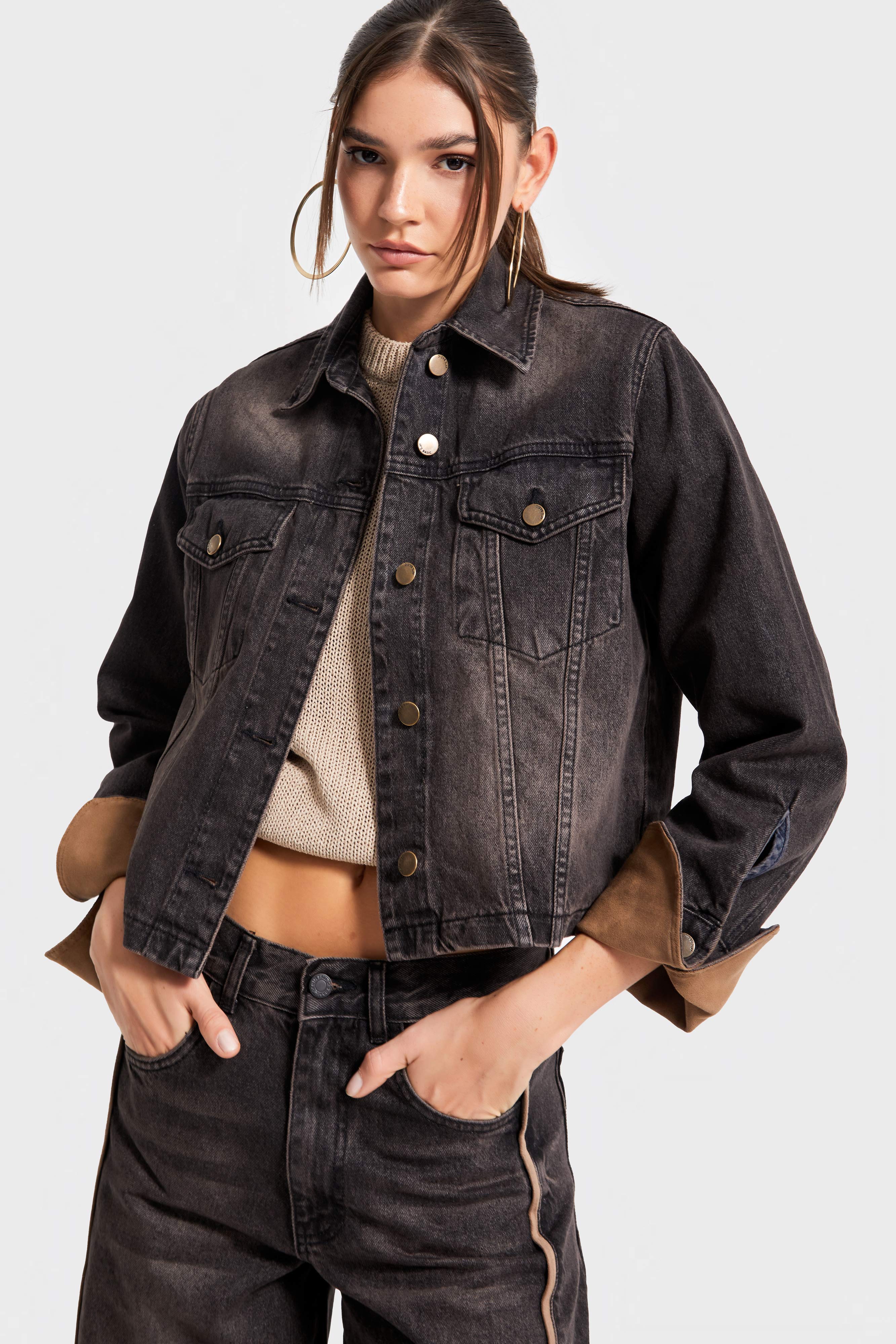 Kadın T.Kot Rengi 2w5-62 Straight Fit Kolları Süet Kumaş Detaylı Önü Düğmeli Denim Tasarım Ceket