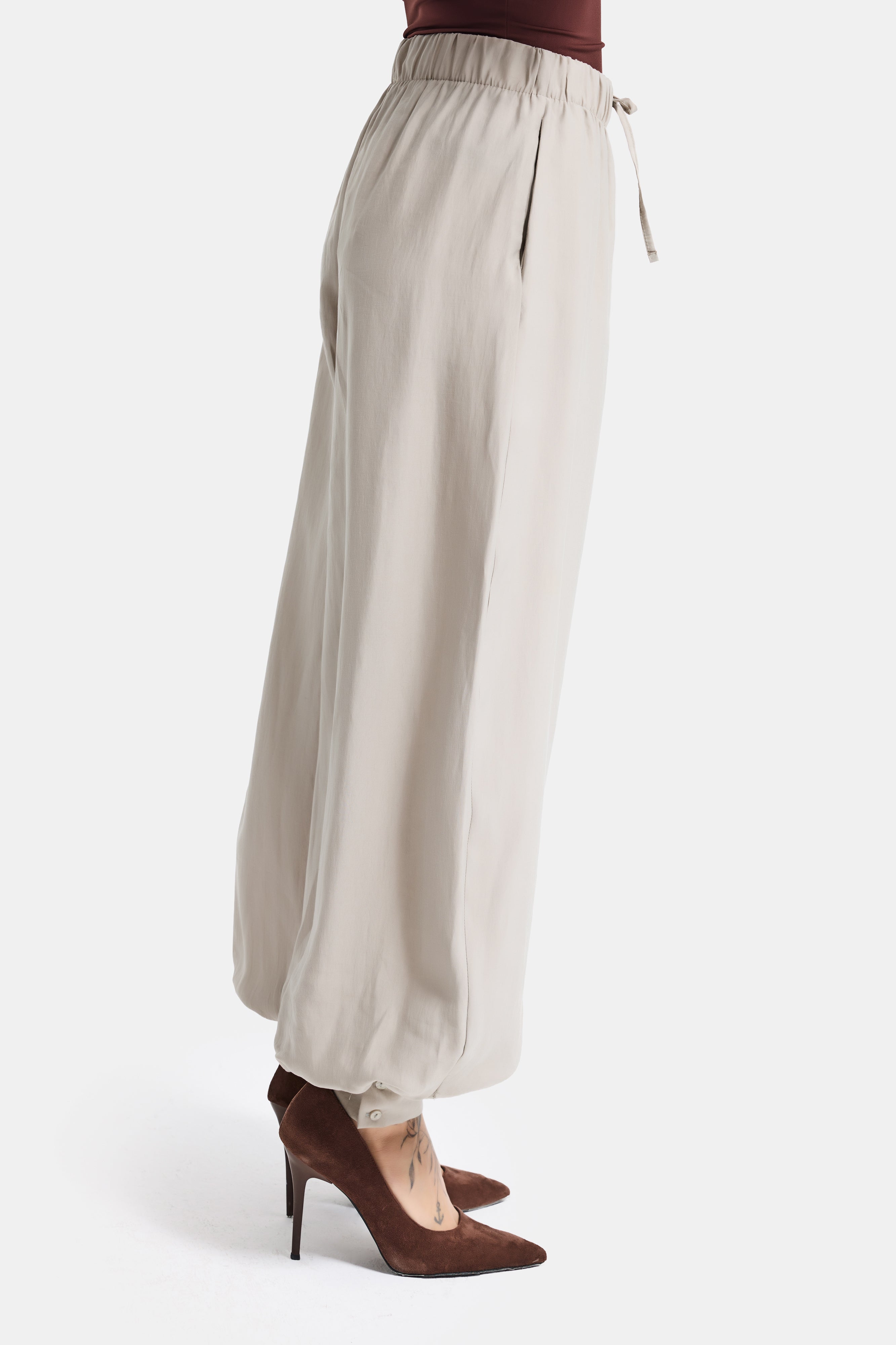 Kadın Taş Renk s5-106 Baggy Fit Viskon Kumaş Rahat Kesim Yürüyüş Pantolonu