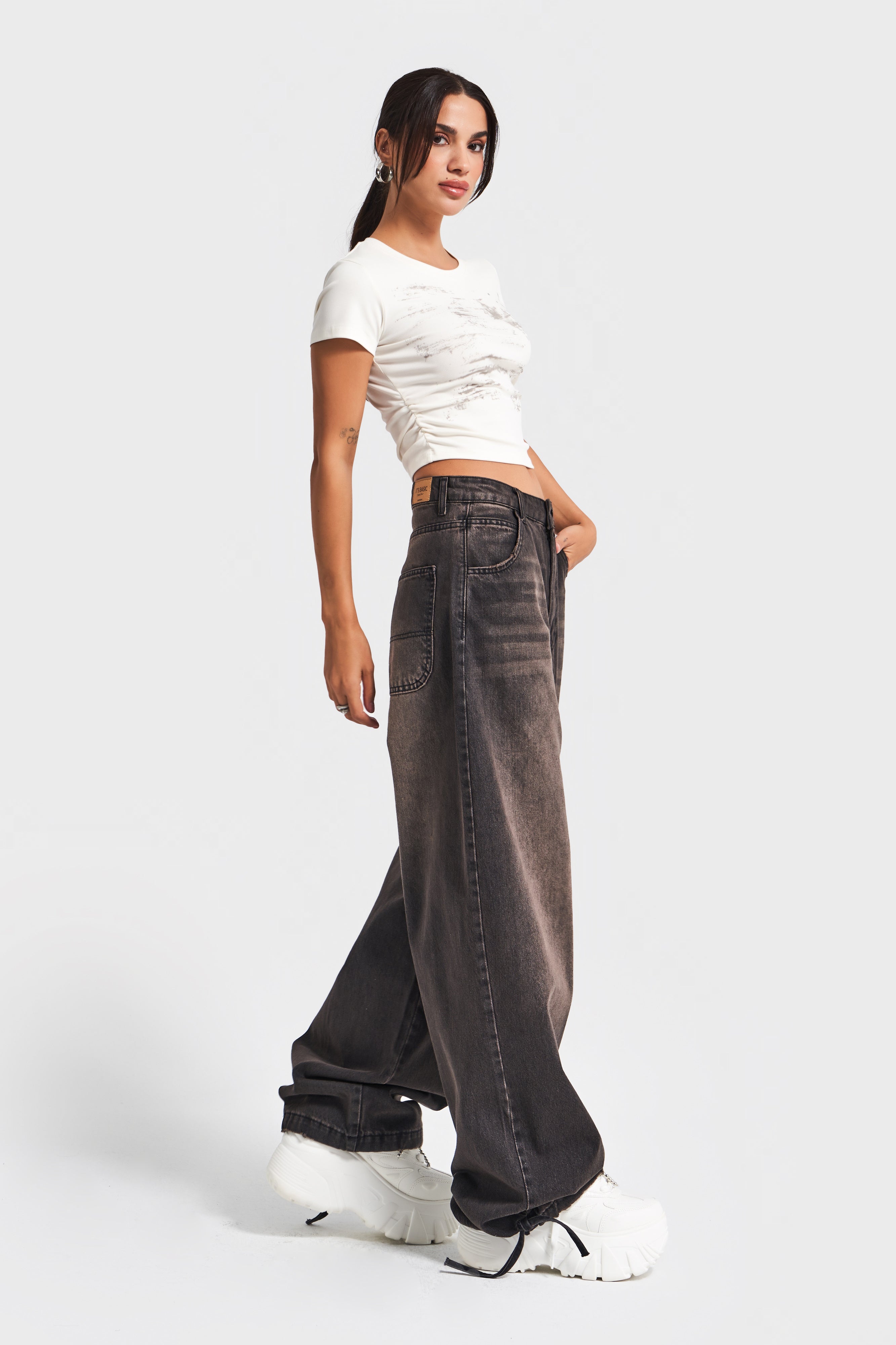 Kadın Taşlanmış Koyu Kahve Renk 2w5-62 Straight Baggy Fit Bağcıklı Denim Jean