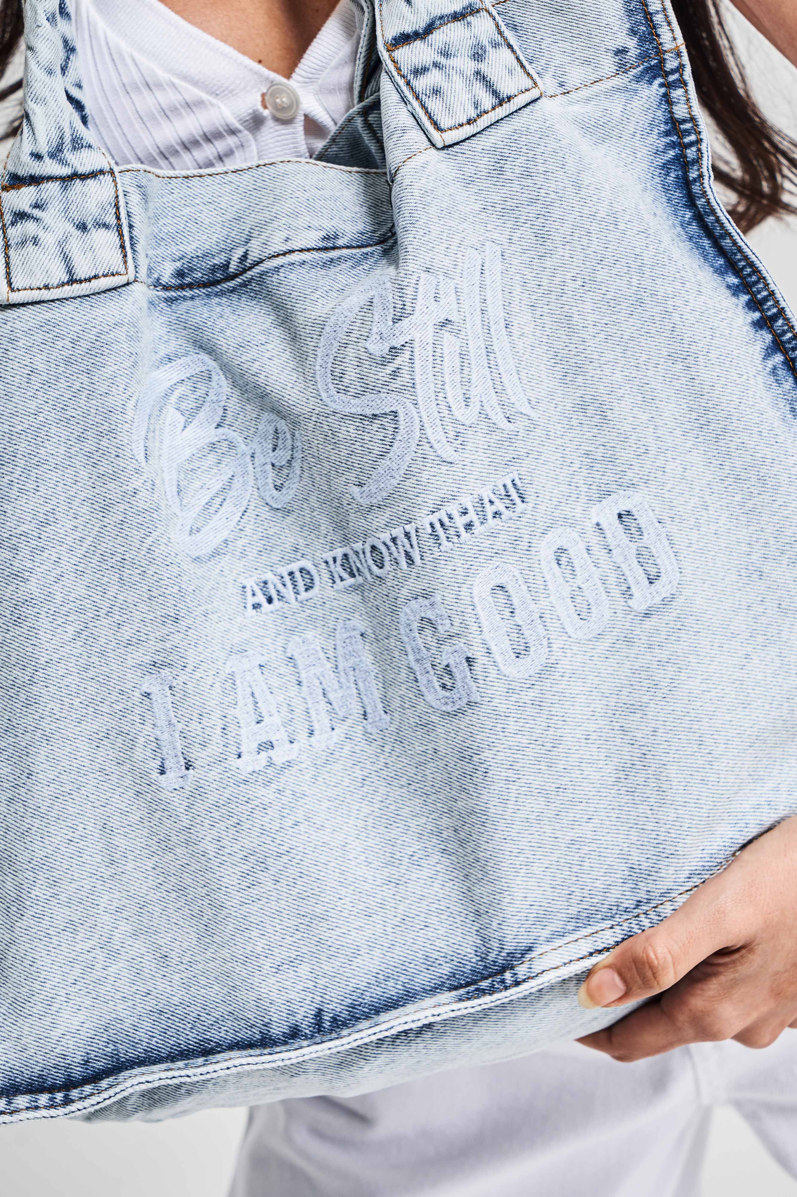 Kot Rengi 1-B-3W4-27 Nakışlı Körüklü Askılı Denim Çanta