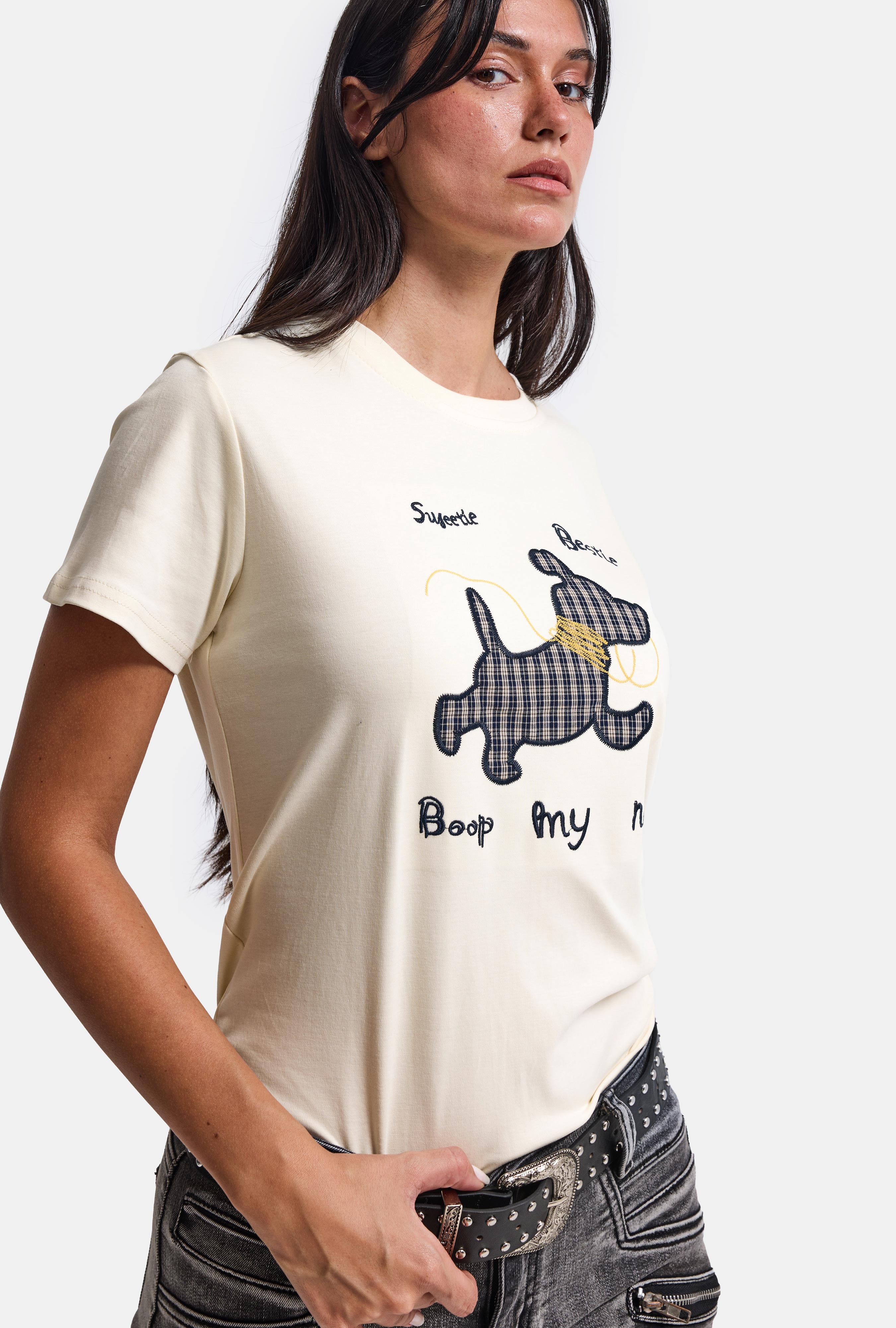 Kadın Bej Bol Kesim Köpek Nakışlı Özel Tasarım T-Shirt