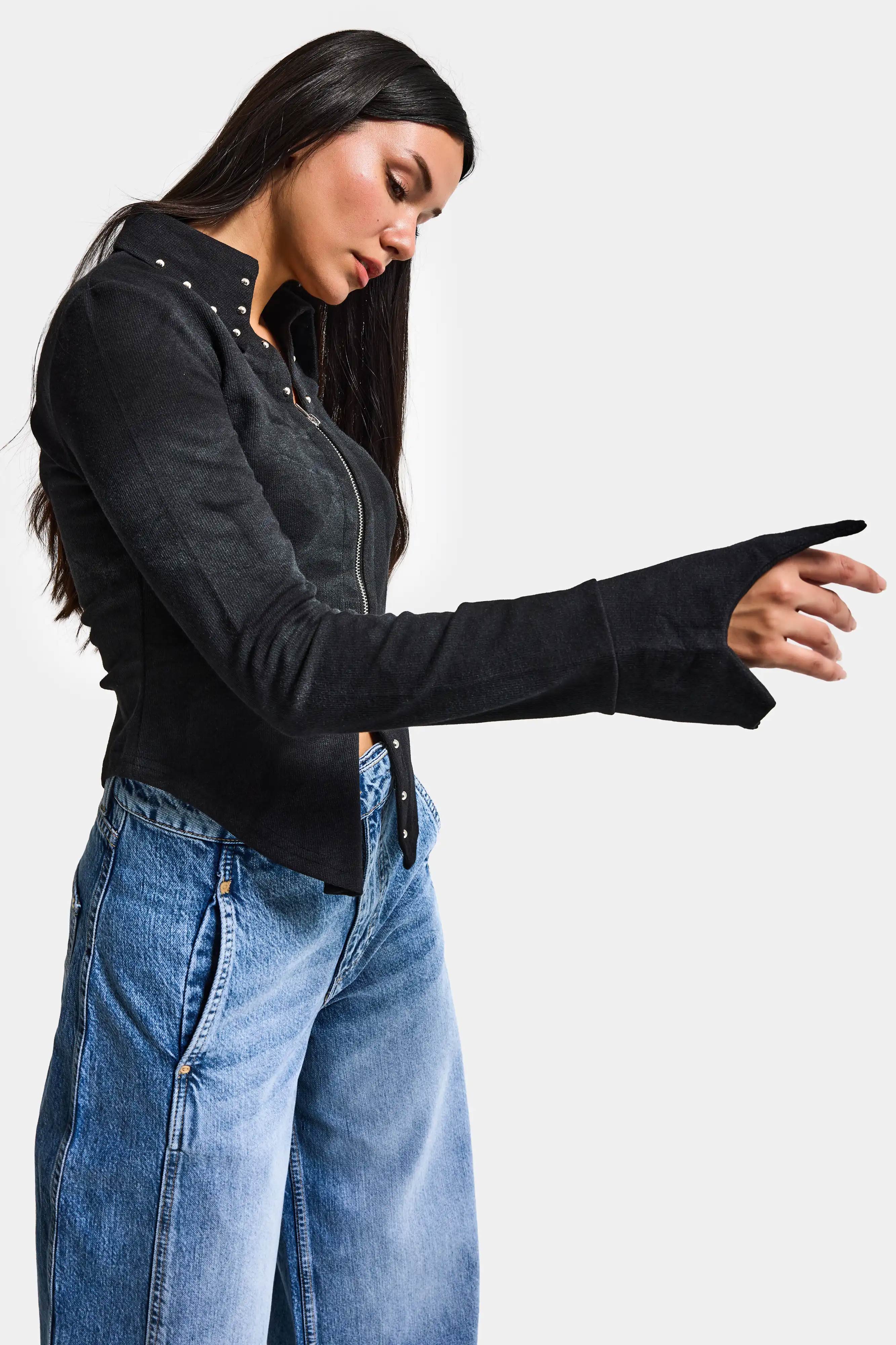 Kadın Siyah w5 Fermuar ve Drop Detaylı Özel Tasarım Crop Top