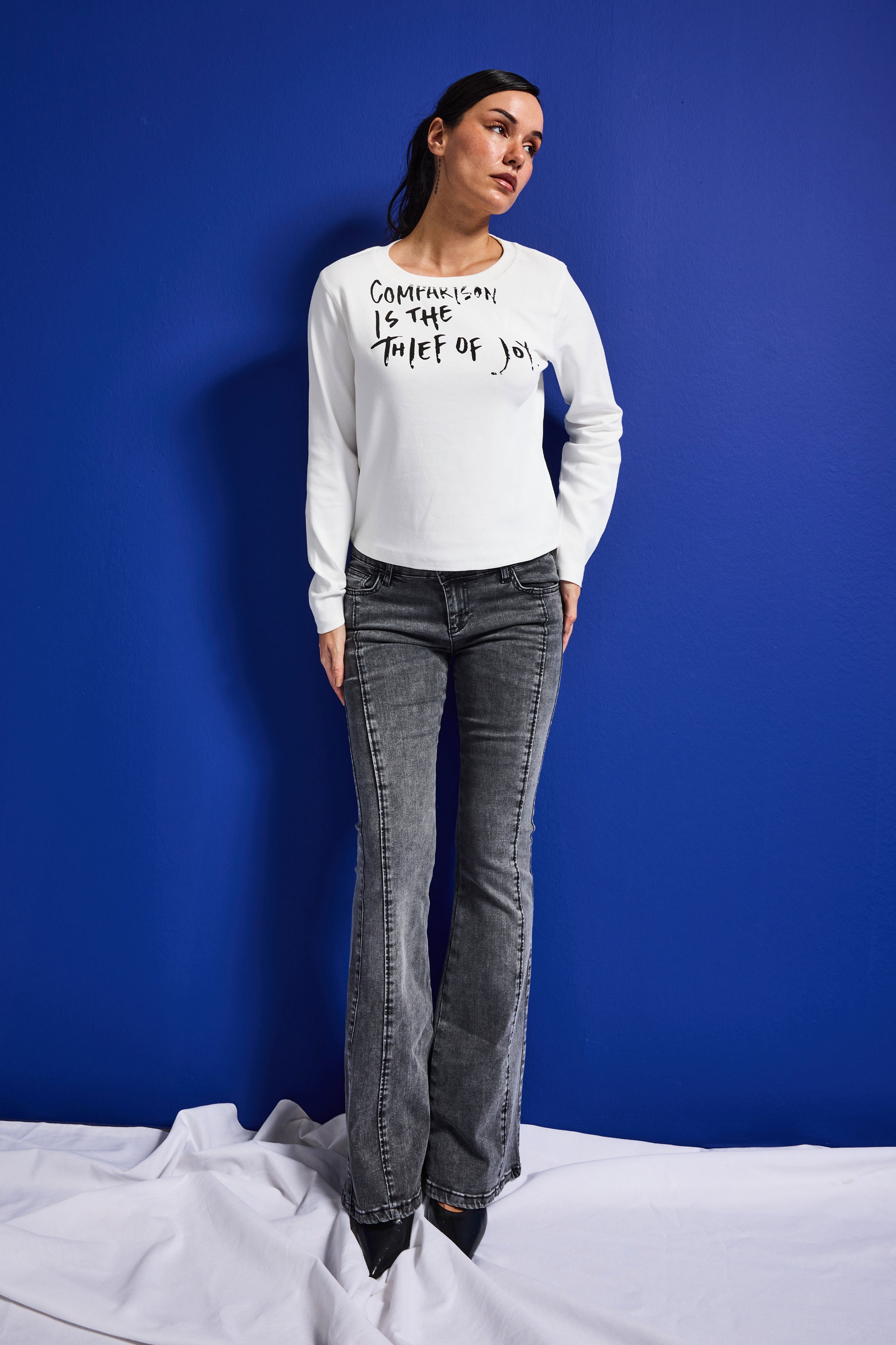 Kadın Beyaz w5 Yazı Baskılı %100 Pamuk Sweatshirt