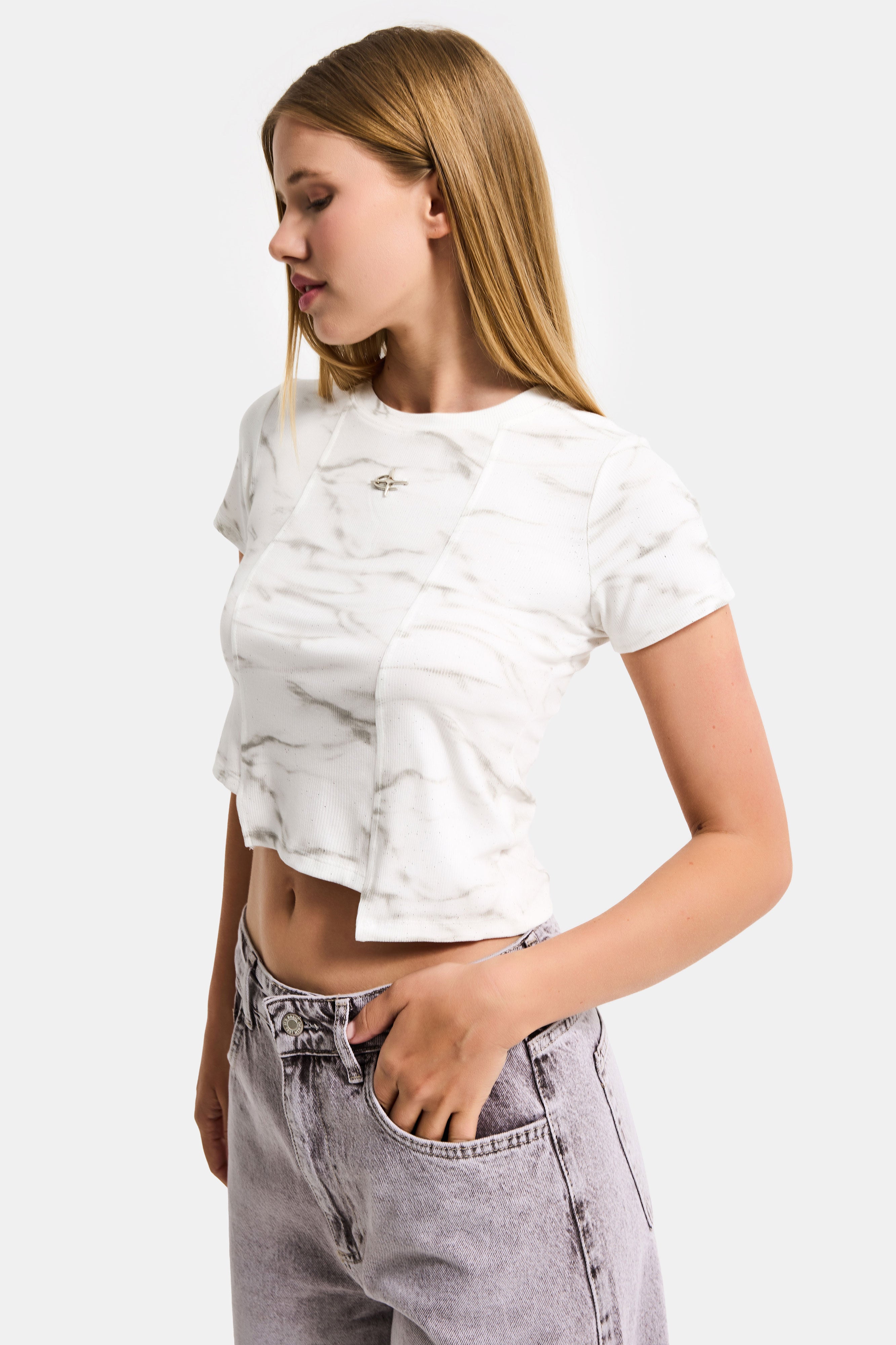 Women's White w5 Accessory Detailed Asymmetrical Cut Crop Top