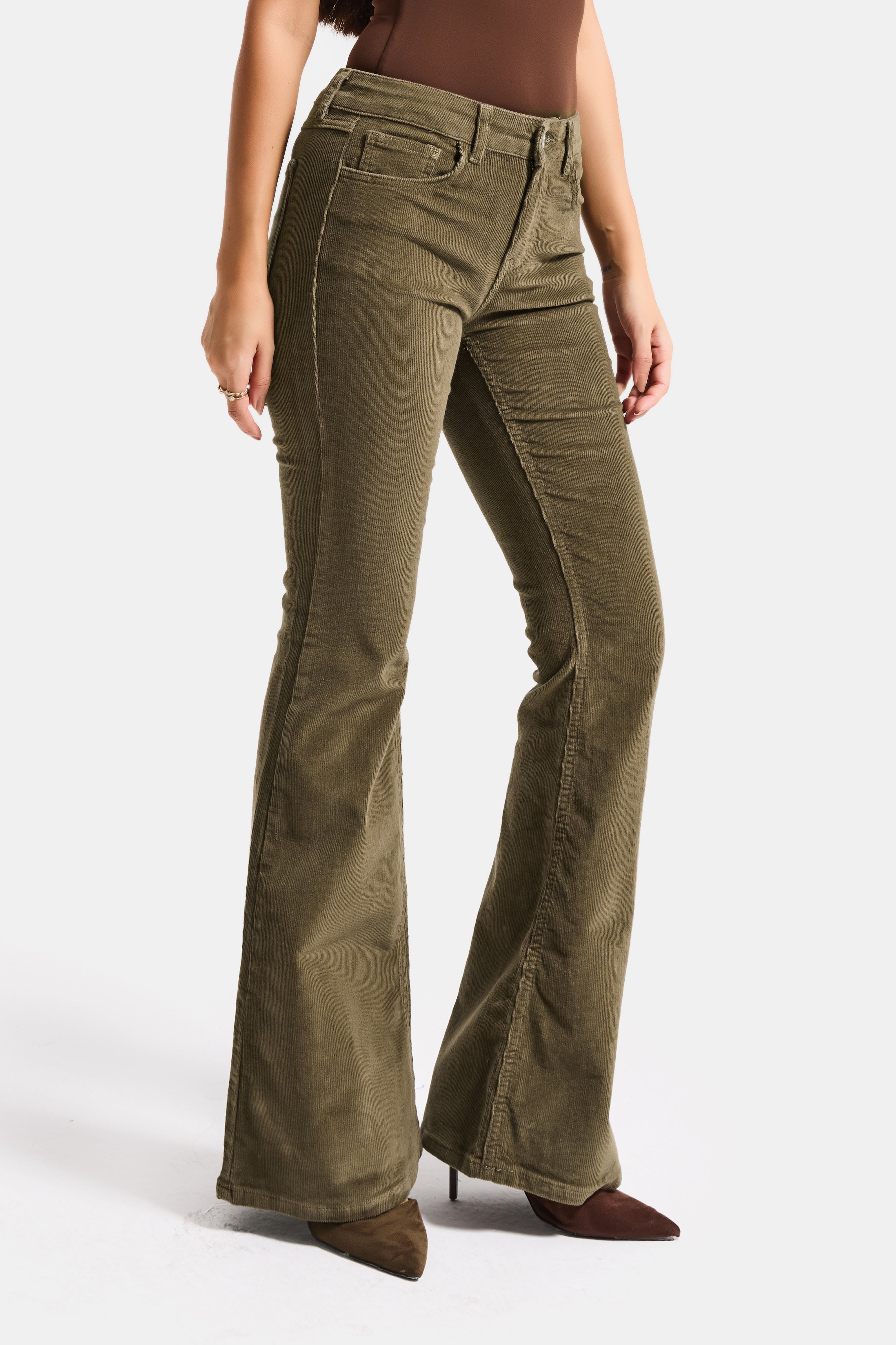 Kadın Haki Renk 26w5-82 Low Waist Flare Fit İnce Fitilli Velvet Kadife Kumaş Pantolon