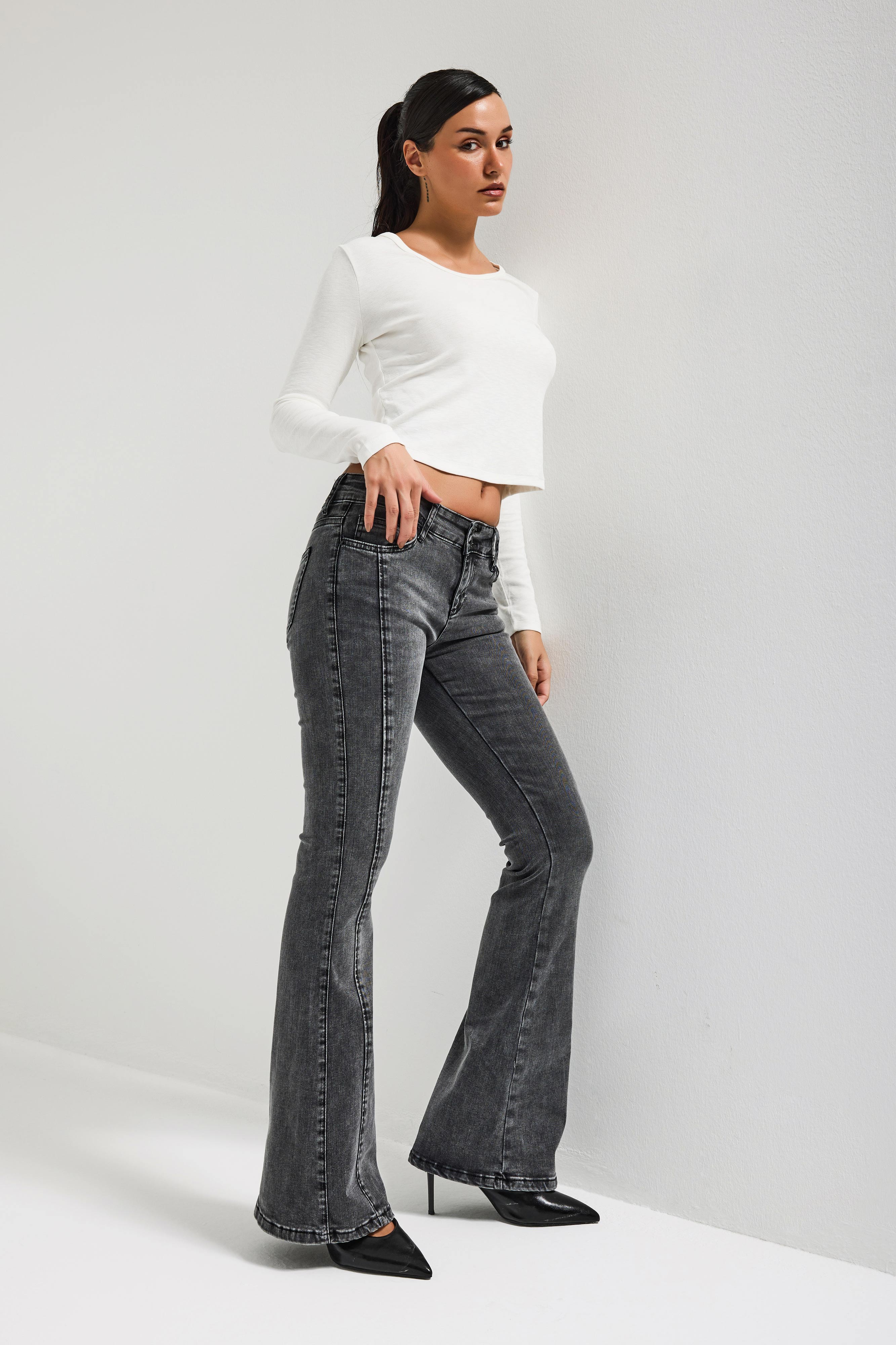 パンツ gienge Mid-Rise Stitch Flare Denim Anthracite Flare Fit Belt Detail Stretch Fabric Denim Jeans