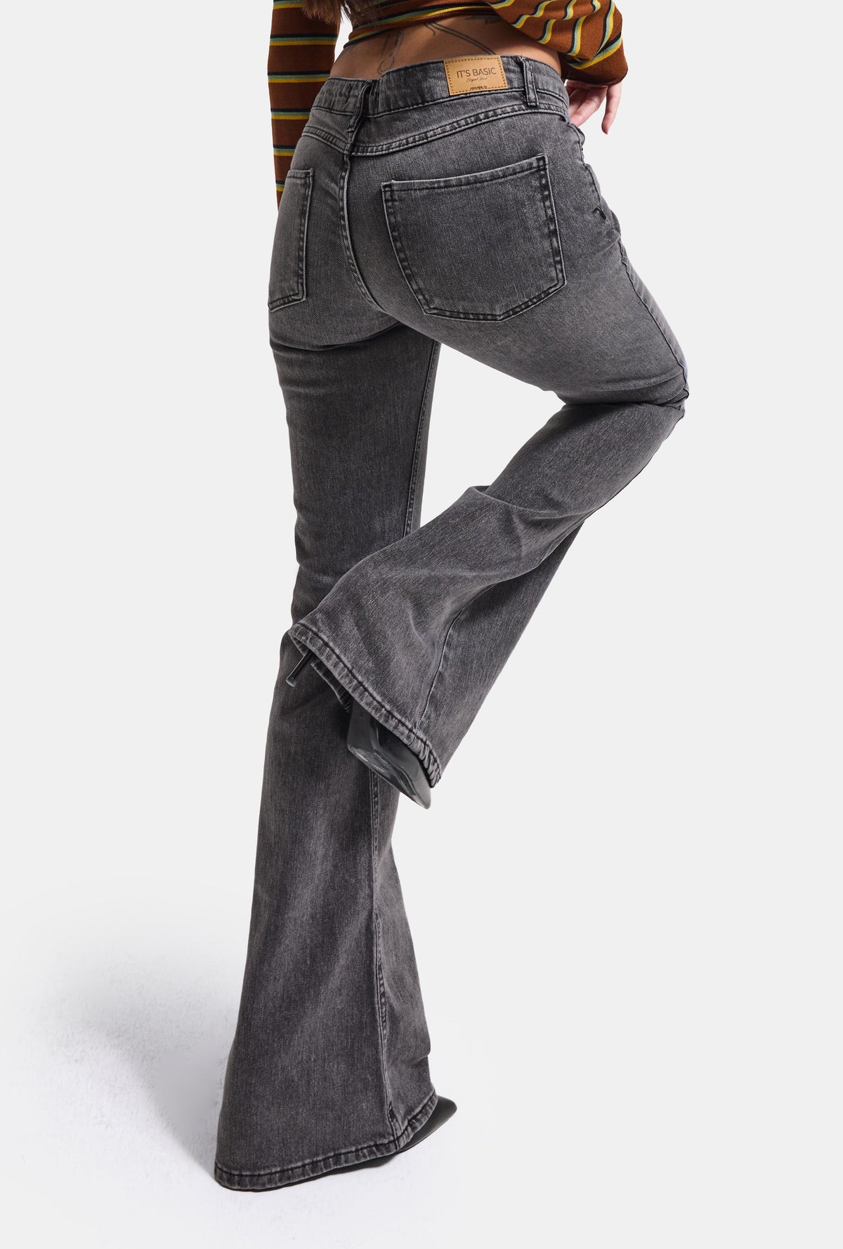 Women's Smoked 4s6-14 Mid Rise Flare Fit Flexible Fabric Denim Jean